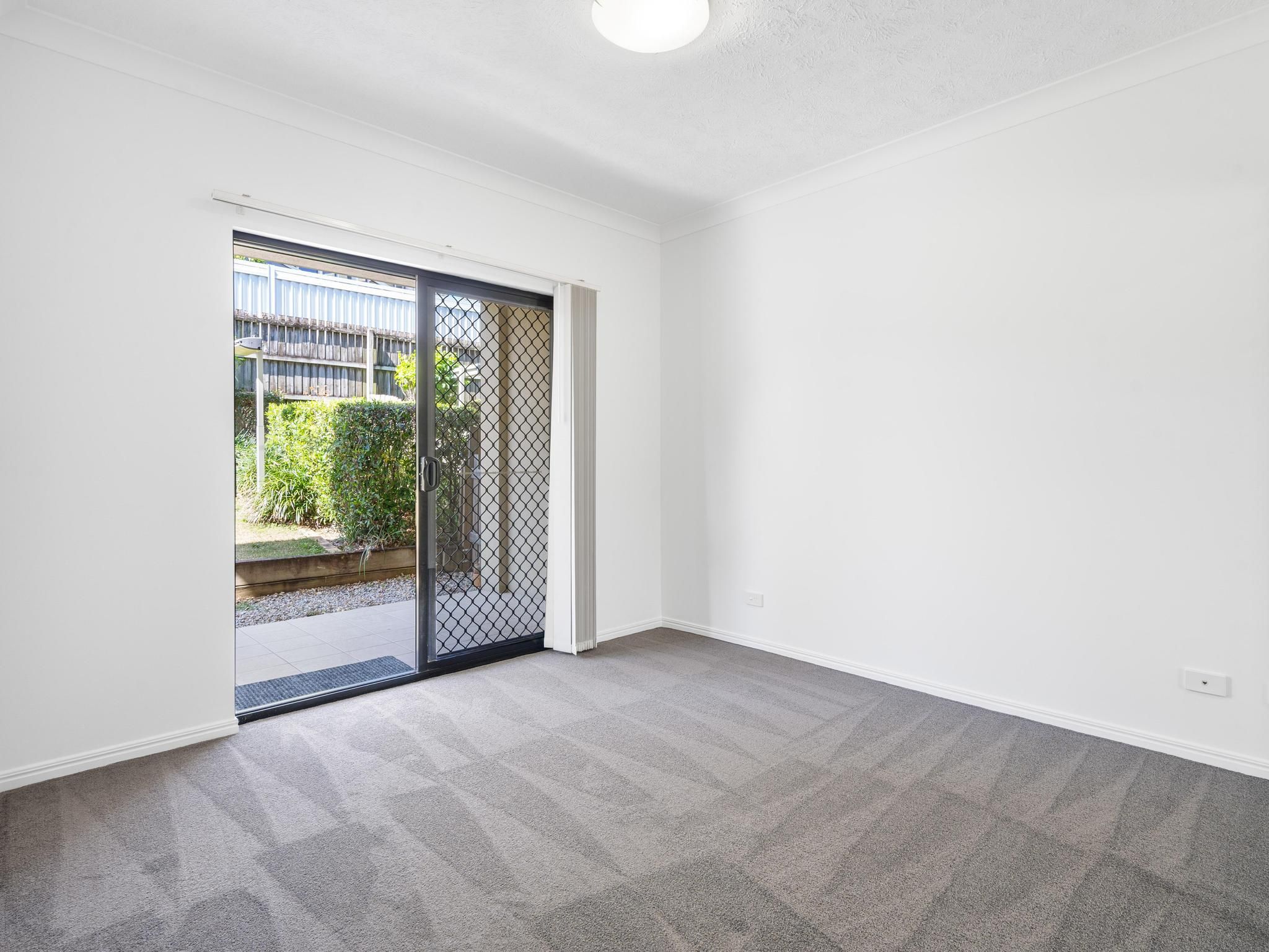 4/56 Crest Street — photo 4 of 9