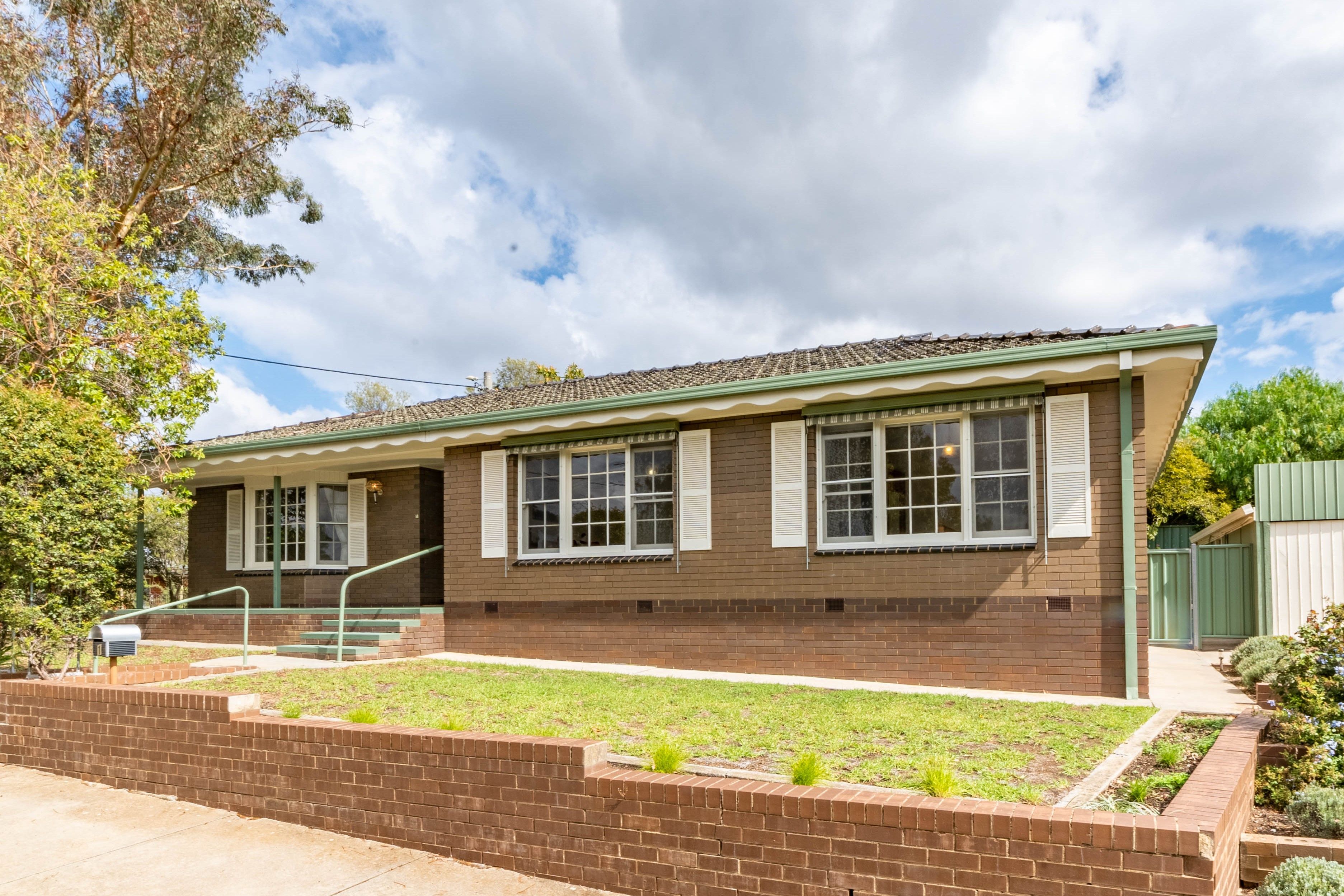 1 Thomas Street, Ironbark, VIC 3550