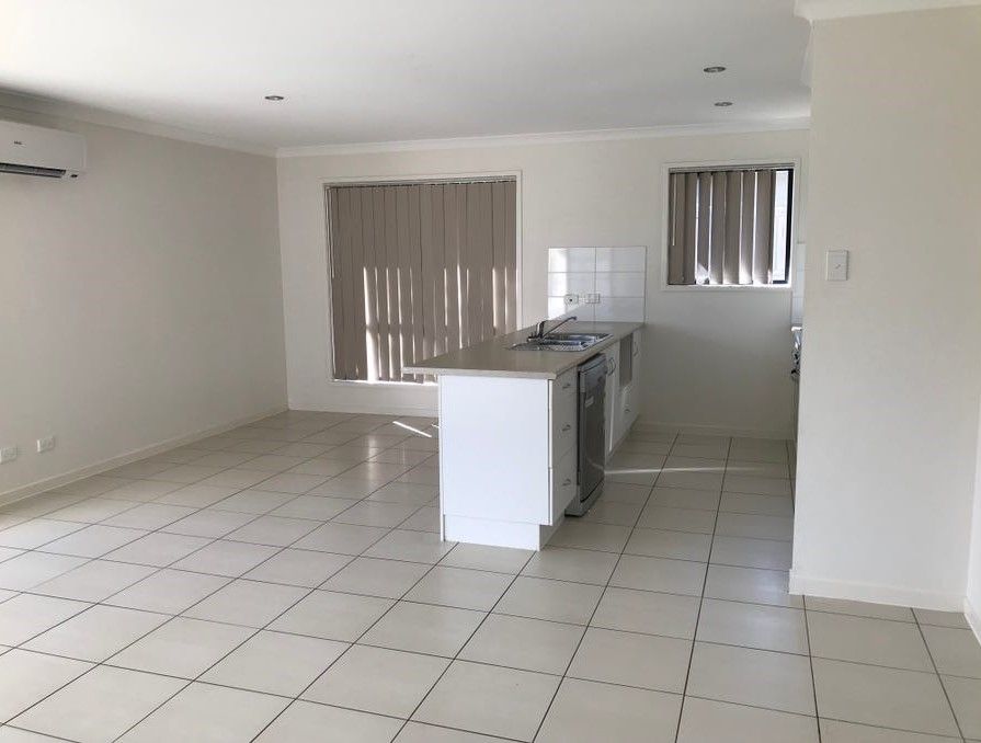 12 Benjamin Drive, Gracemere, QLD 4702