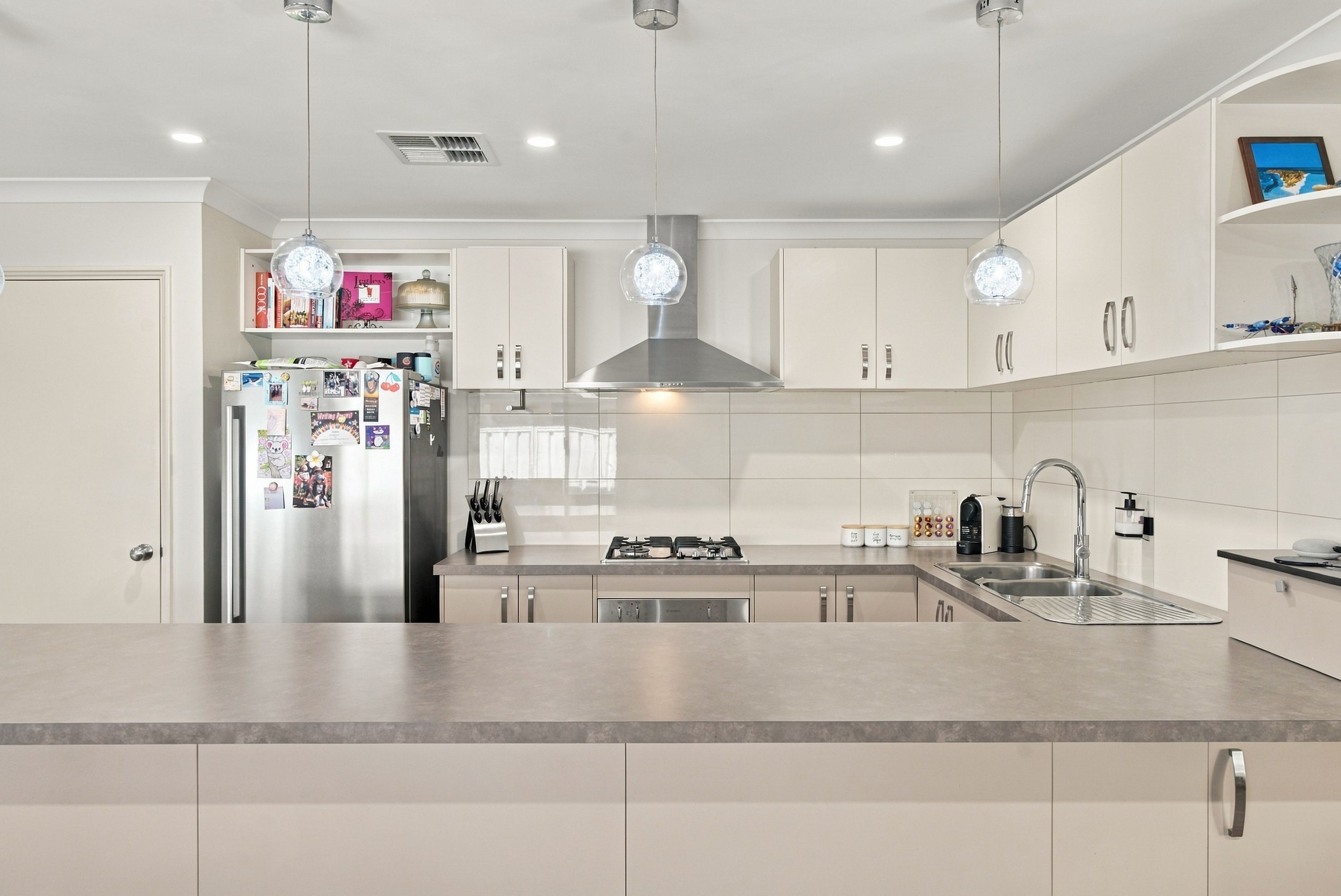 122 Kemp Street — photo 4 of 30