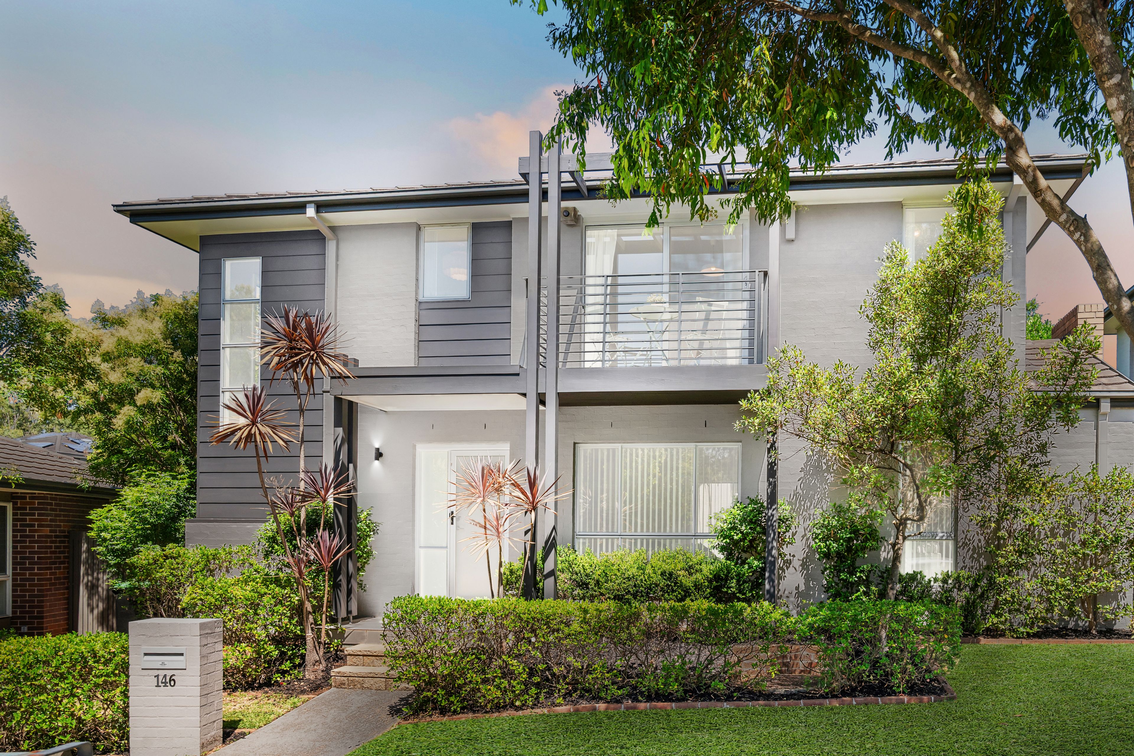 146 Middleton Drive, Middleton Grange NSW 2171