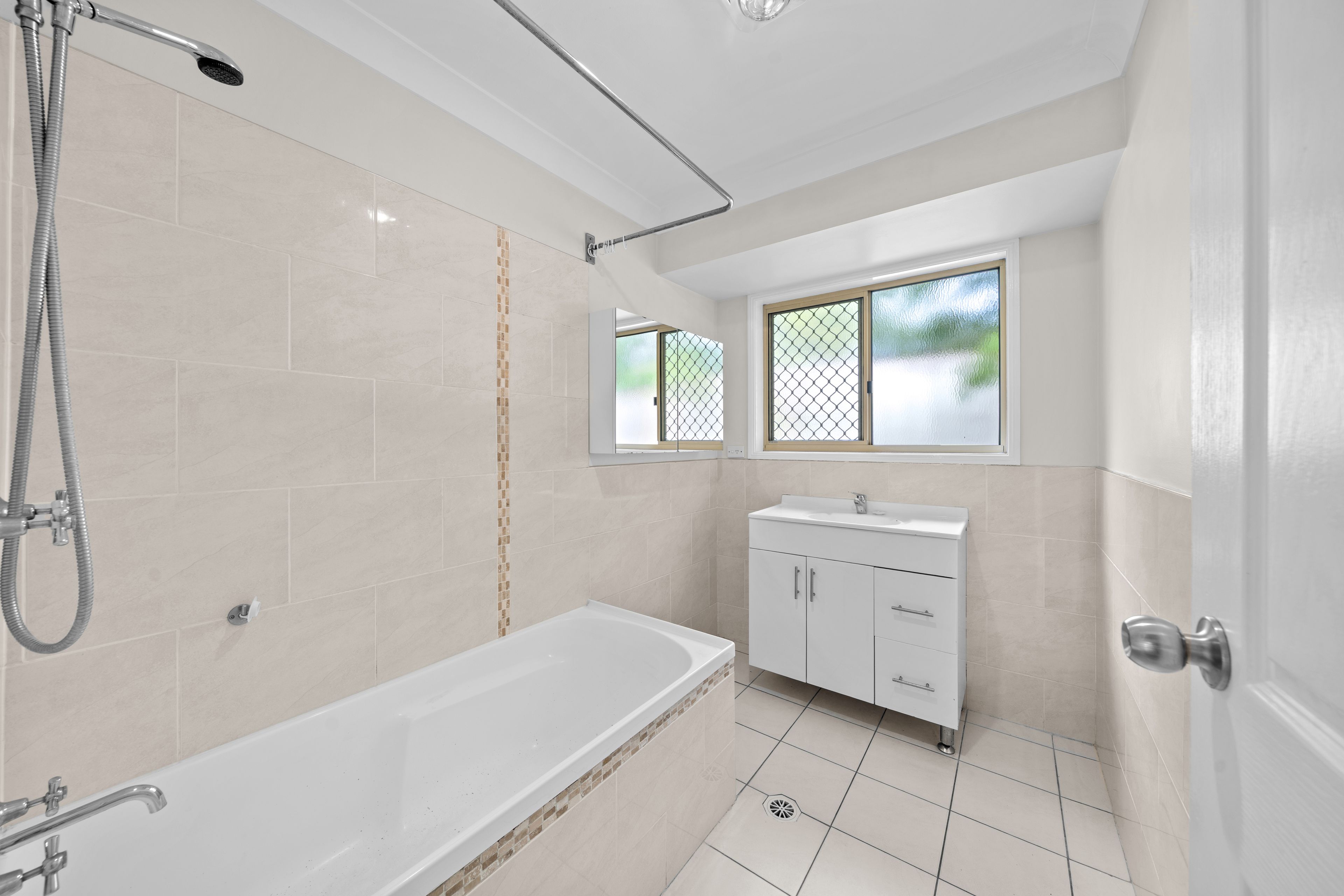 19 Eagle Street — photo 13 of 20