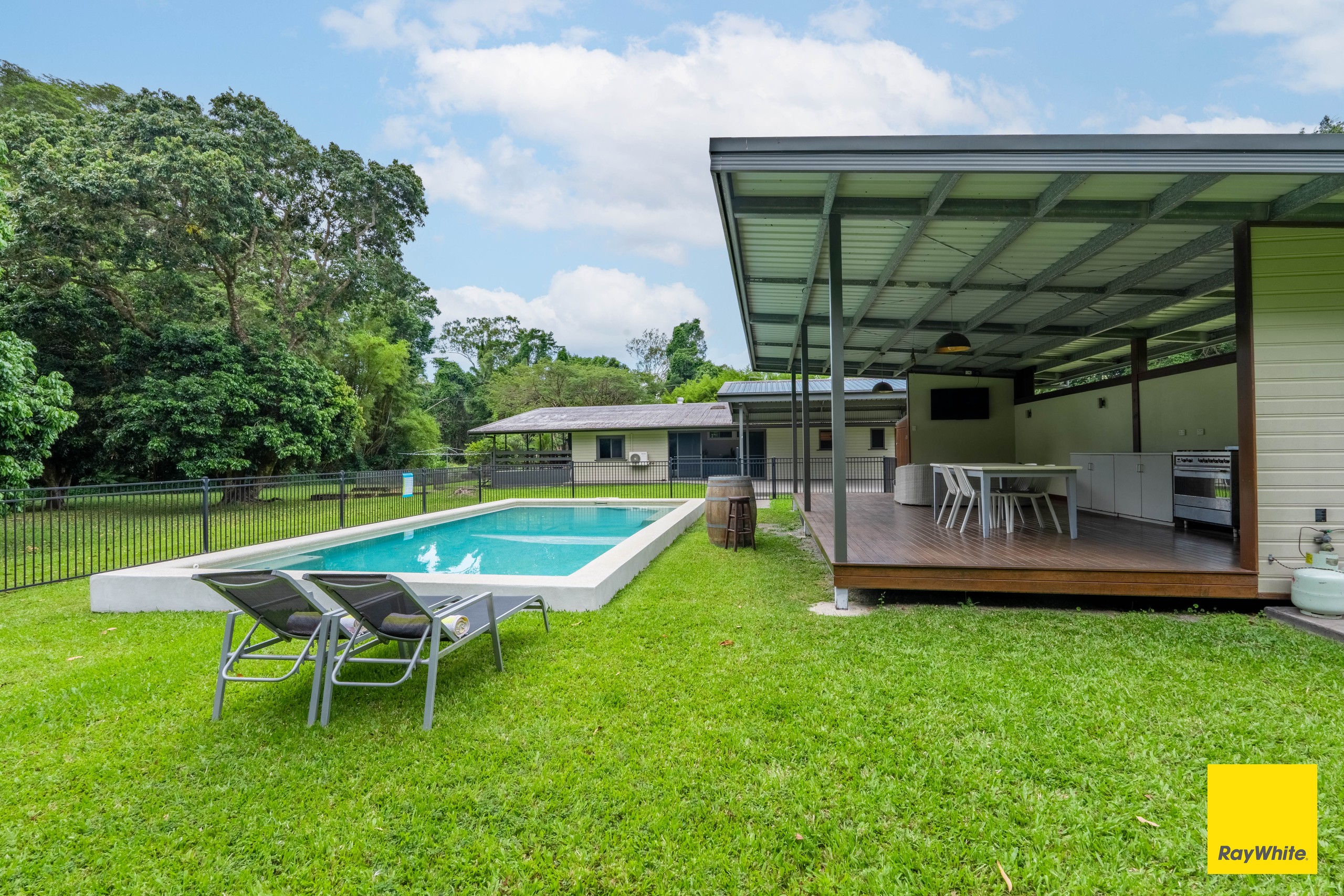 17 Littles Road, Gordonvale, QLD 4865