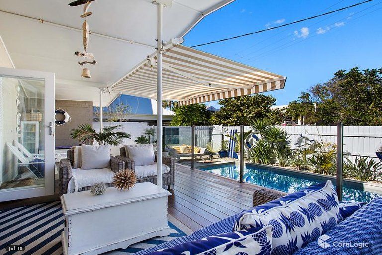 23 Ocean Street, Mermaid Beach QLD 4218