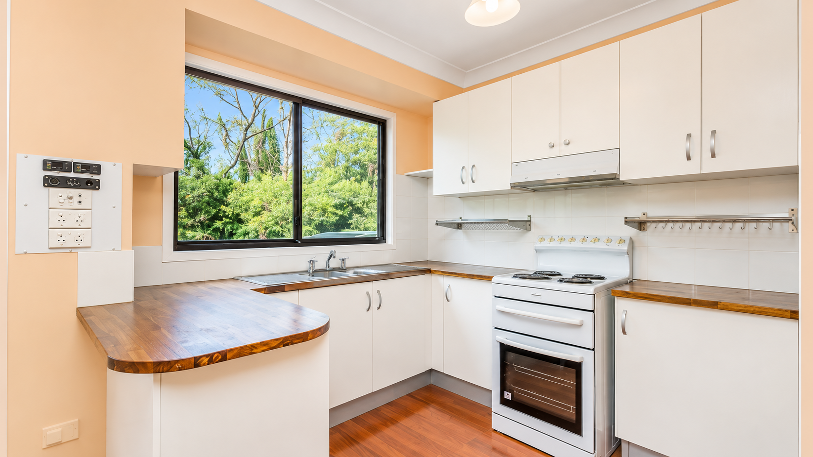 29 Enterprise Way — photo 3 of 10