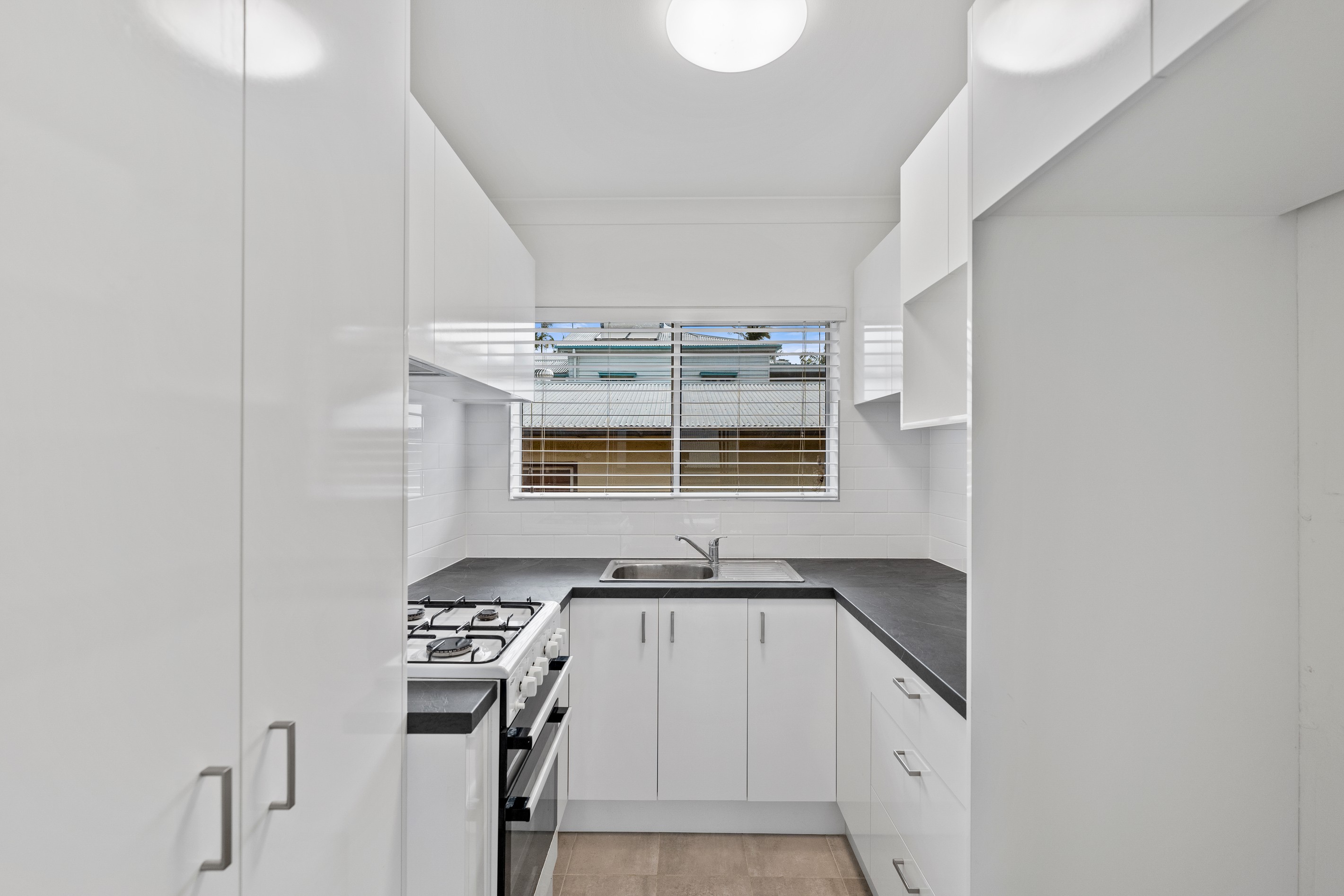 2/33 Broadmere Street, Annerley, QLD 4103