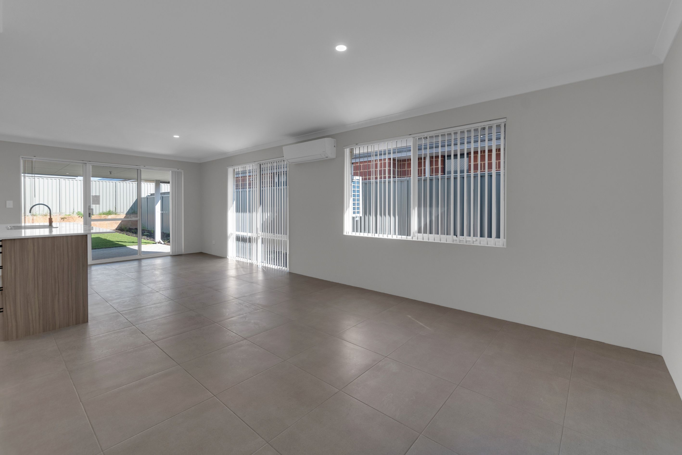 16 Sase Frontage, South Yunderup, WA 6208