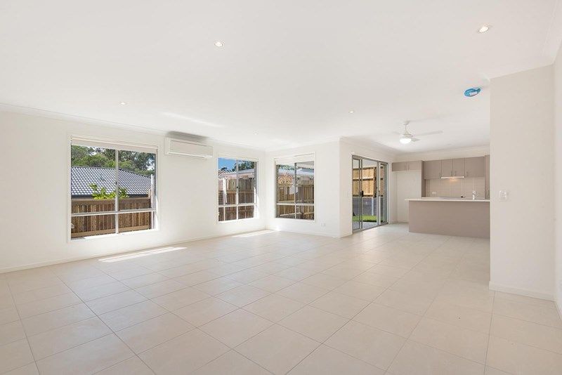 41 Mount Barney Crescent, Park Ridge, QLD 4125