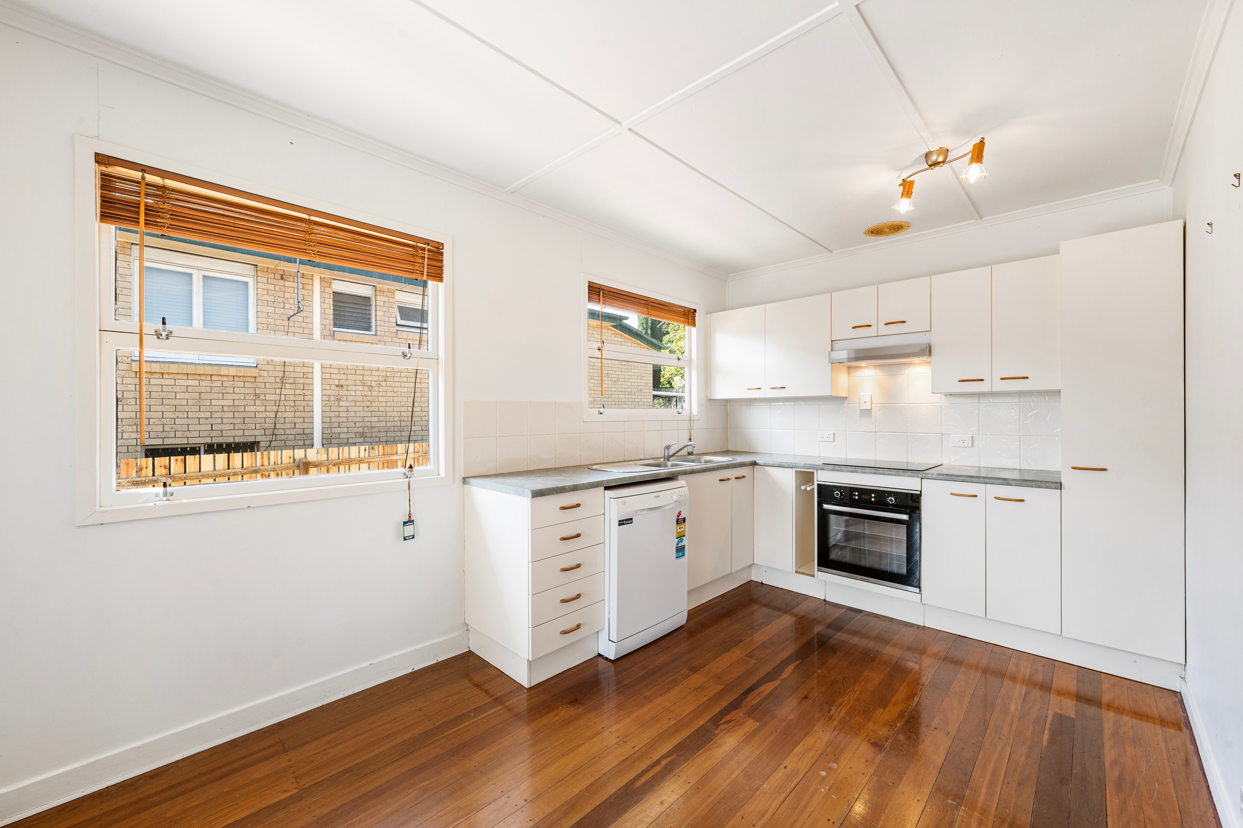 9 Silverstone Street, Holland Park West, QLD 4121