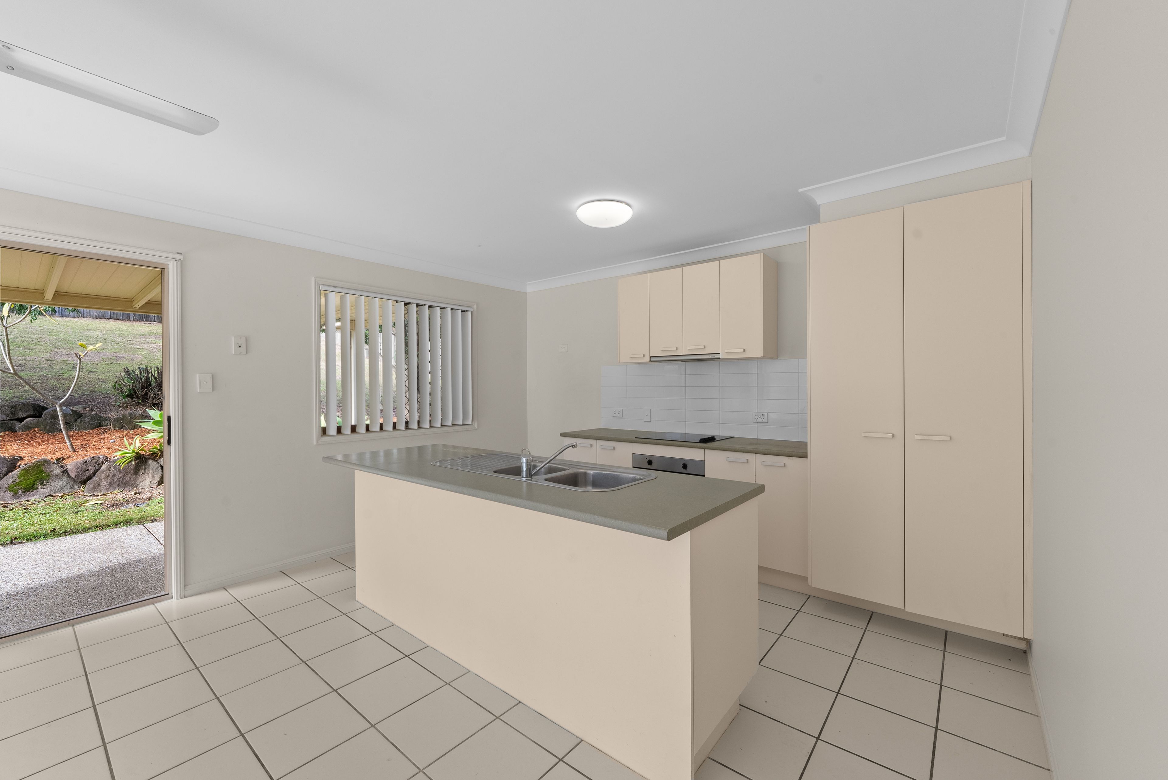 29 Victoria Drive, Pacific Pines, QLD 4211