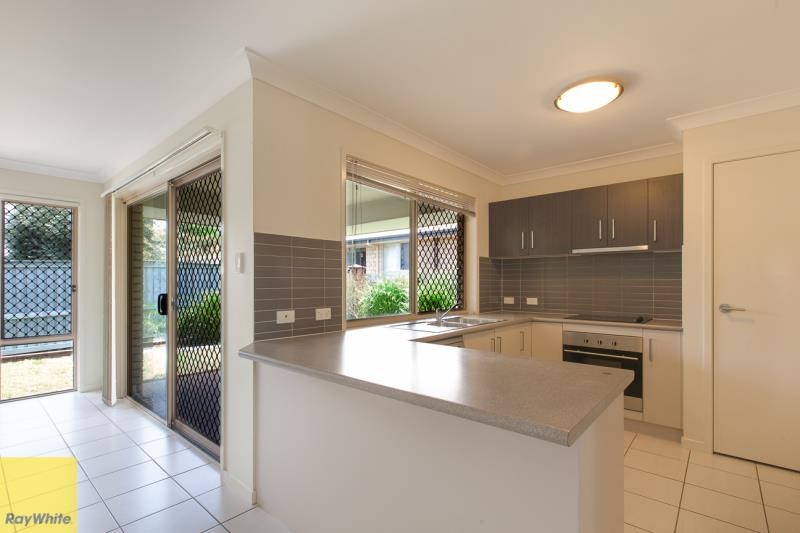 2/18 Kimbolton Drive, Redland Bay, QLD 4165