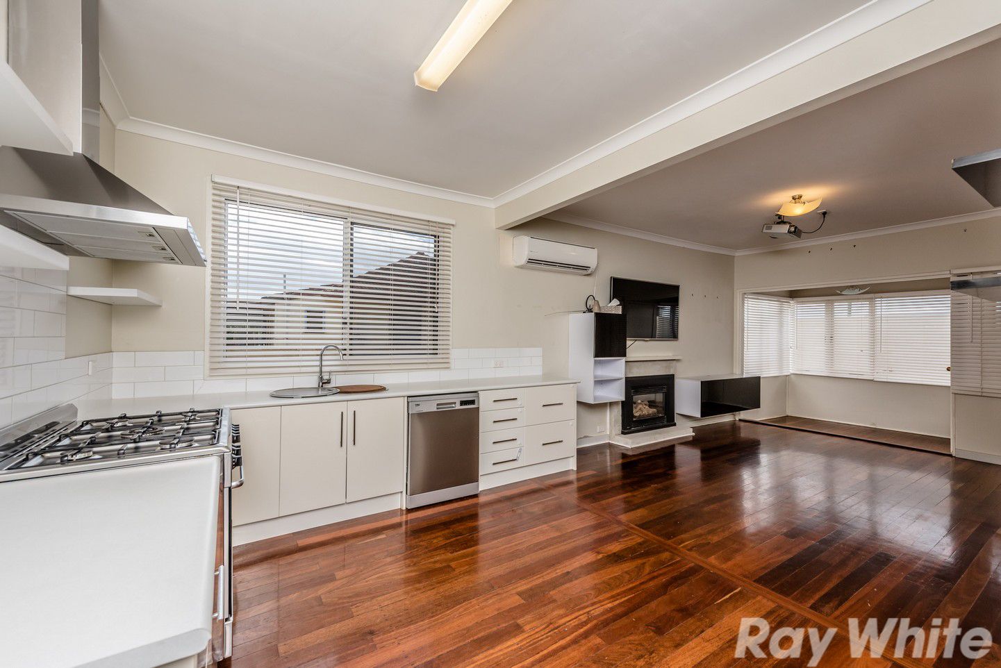 30 Crowther Street, Beachlands, WA 6530