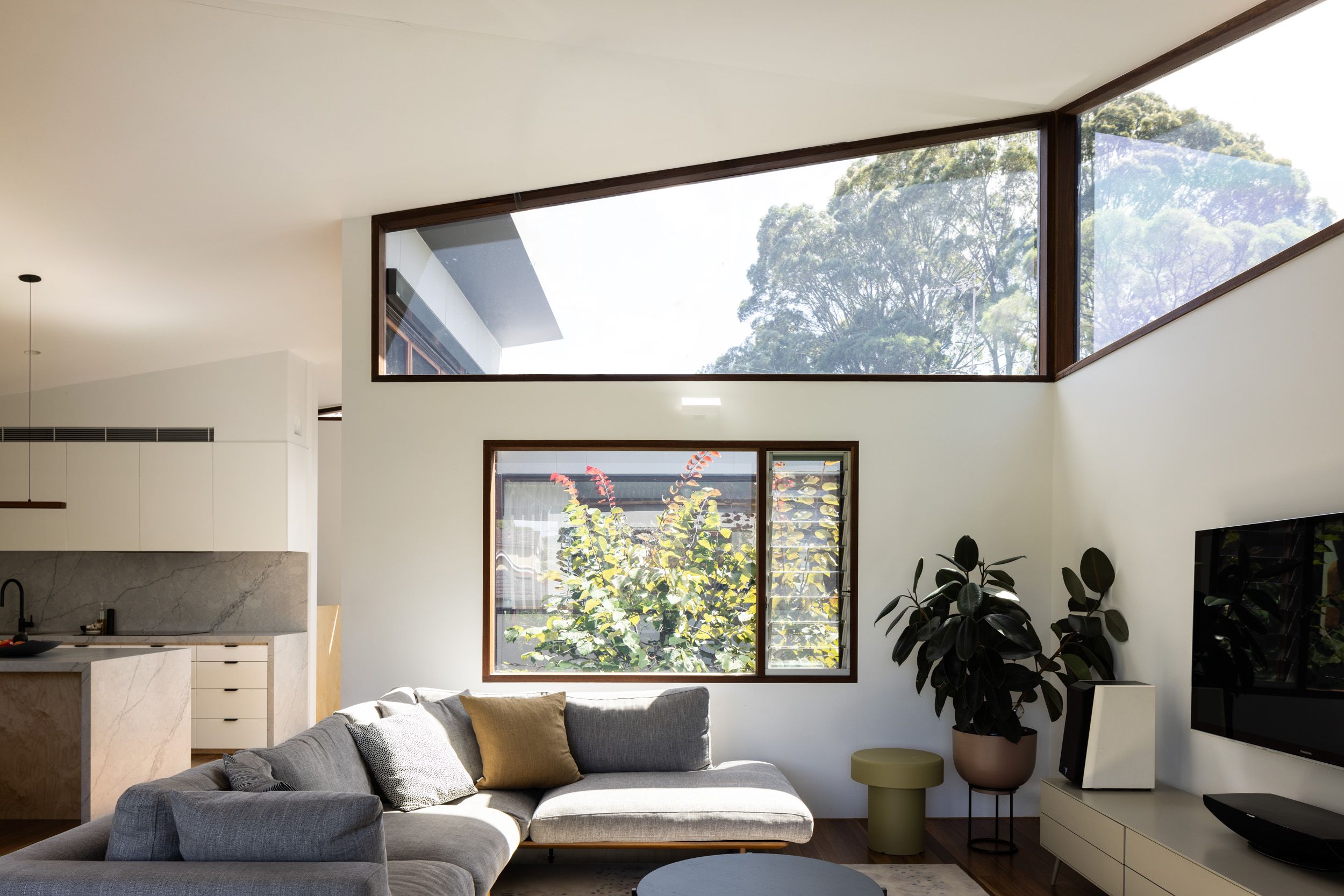 32 Robert Street — photo 5 of 17