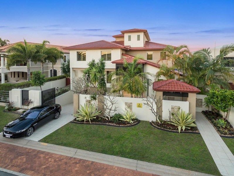 9 King James Court, Sovereign Islands, QLD 4216