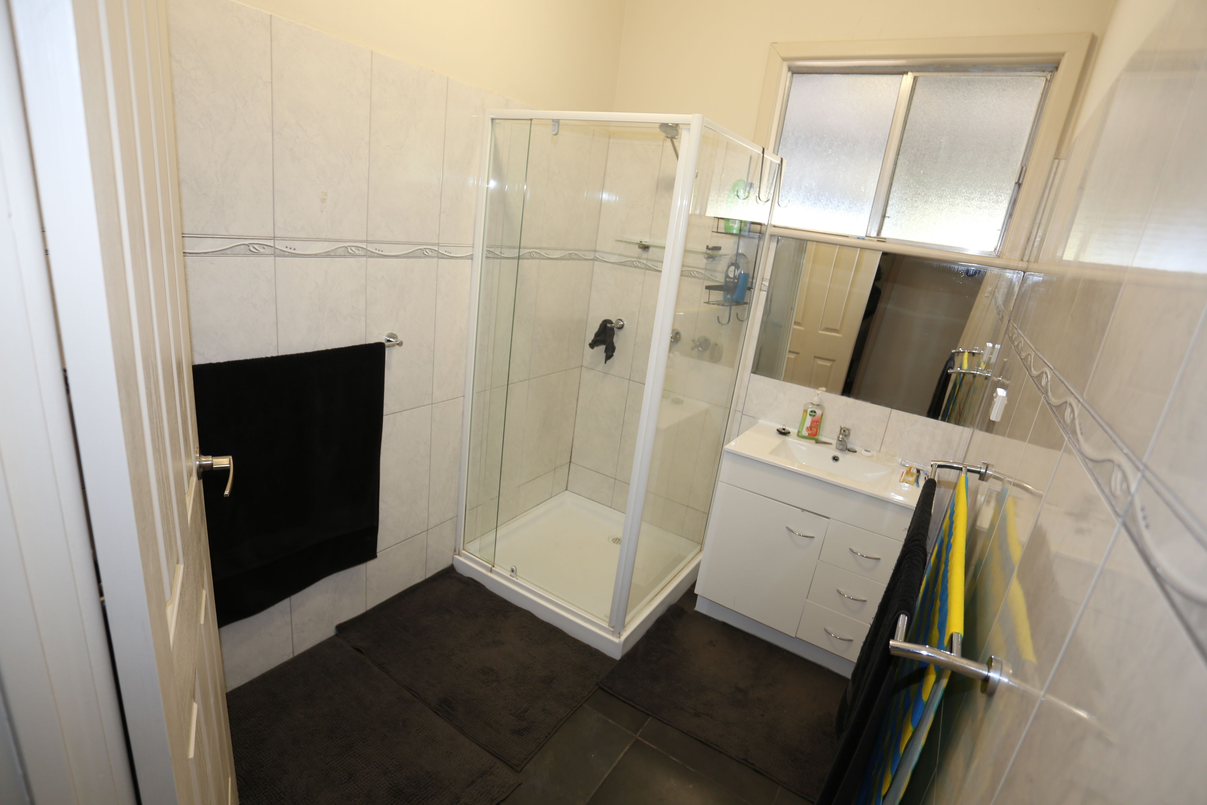 12 New Compton Street — photo 4 of 10