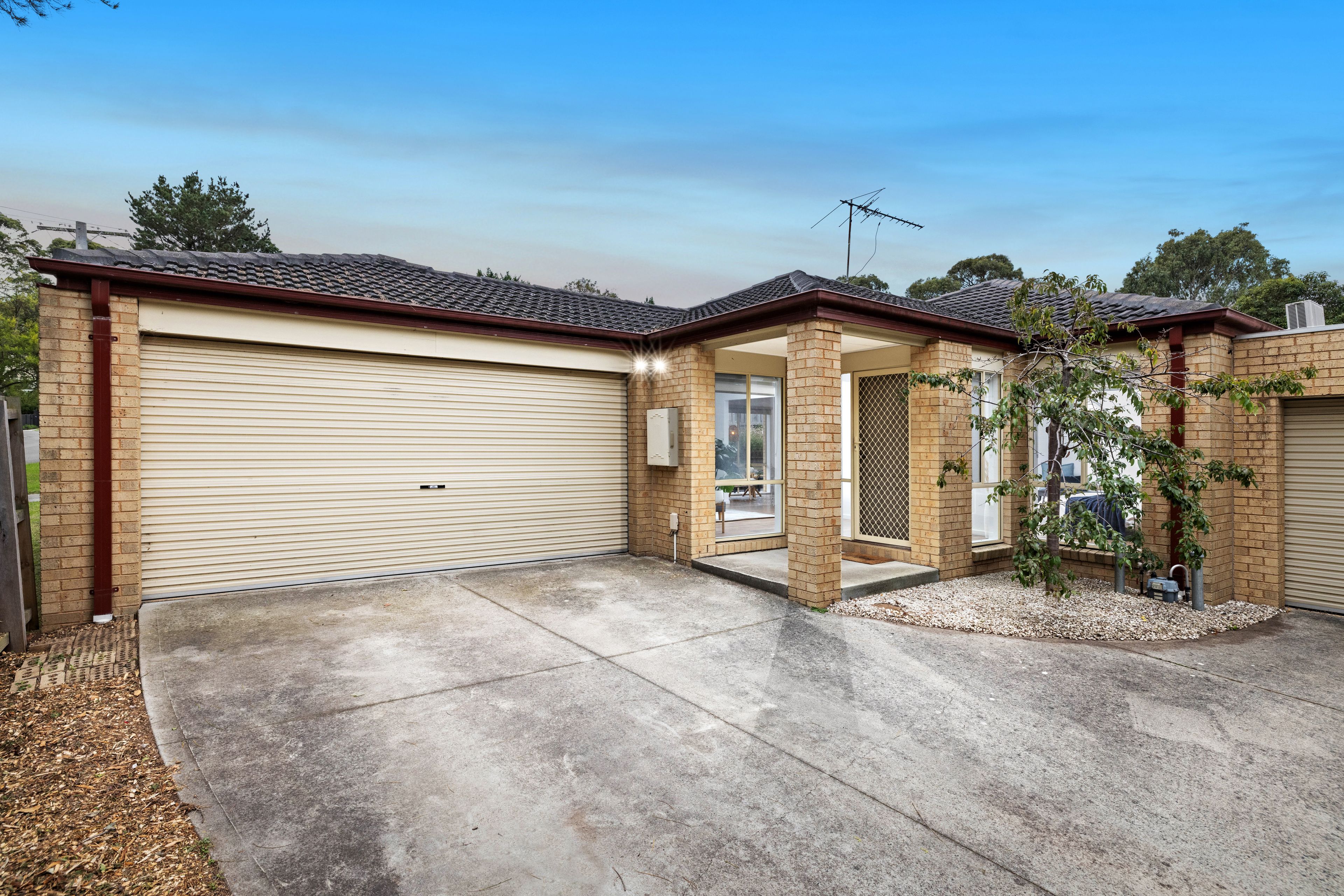 2/12 Lance Road, Bayswater VIC 3153