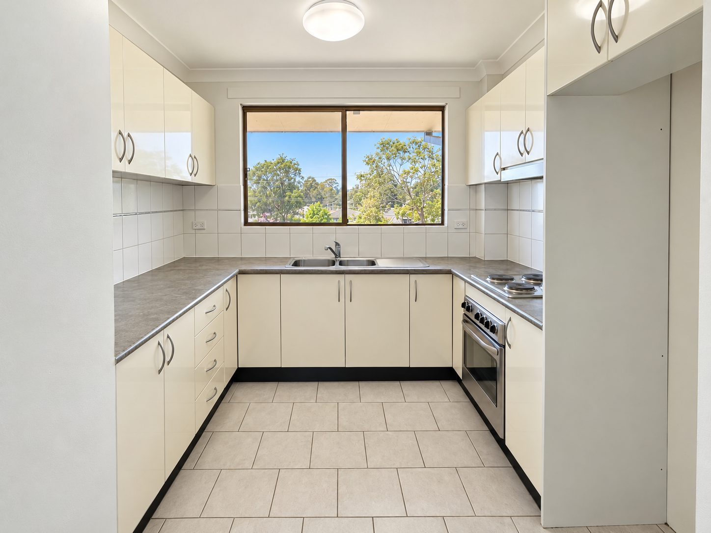 26/227-231 Targo Road — photo 3 of 7