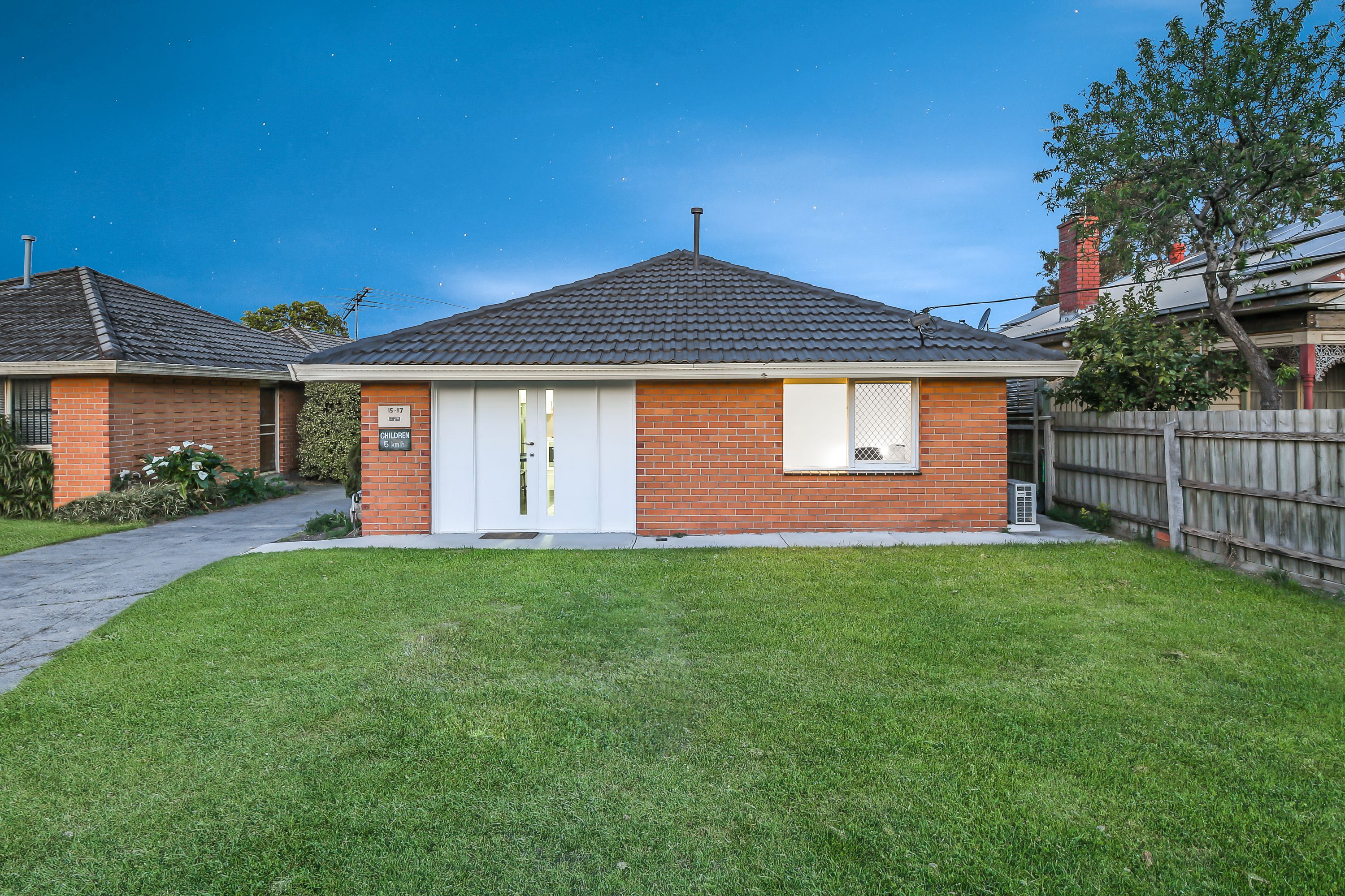 15-17 Browns Road, Clayton VIC 3168