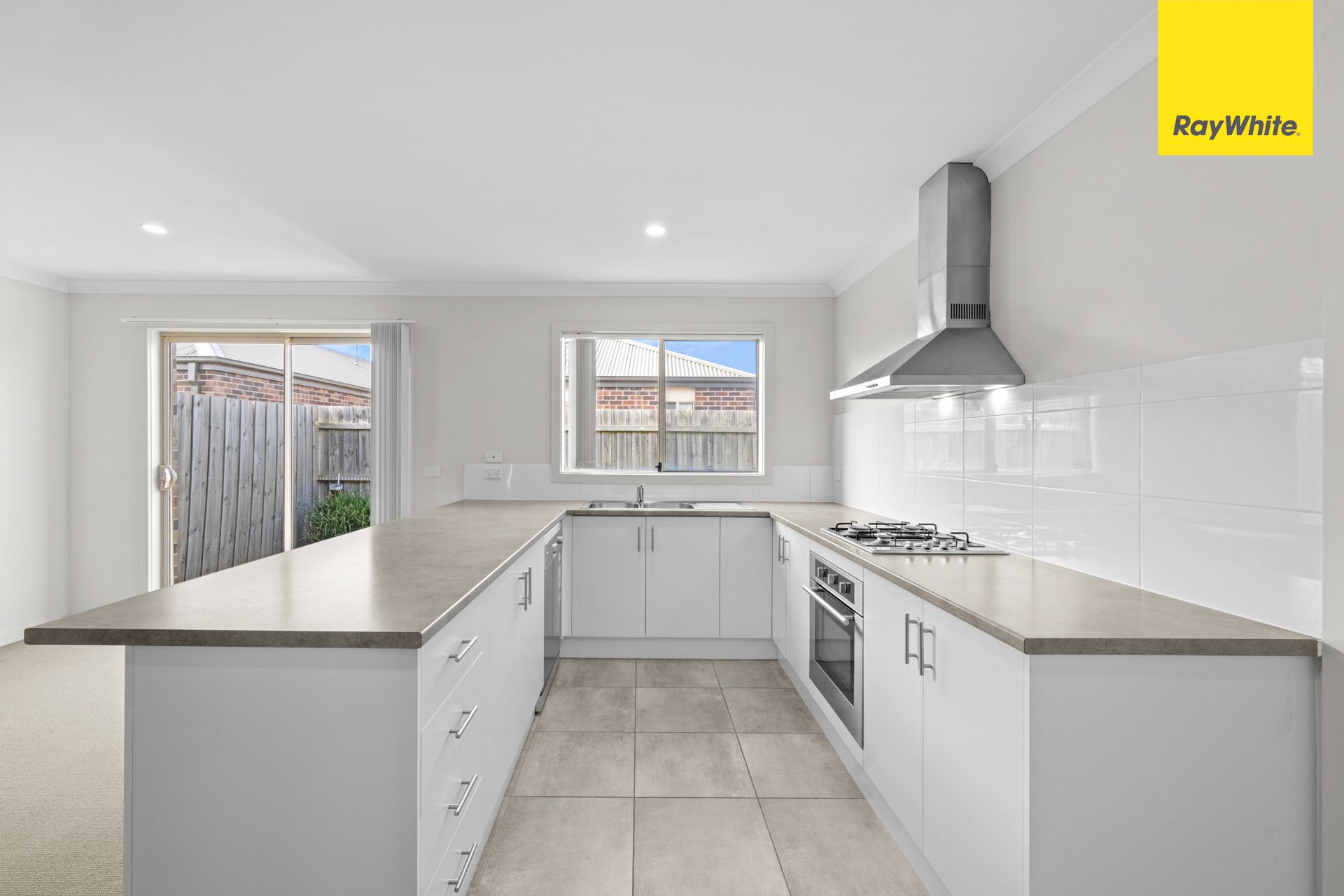 30B Grace Street — photo 7 of 13