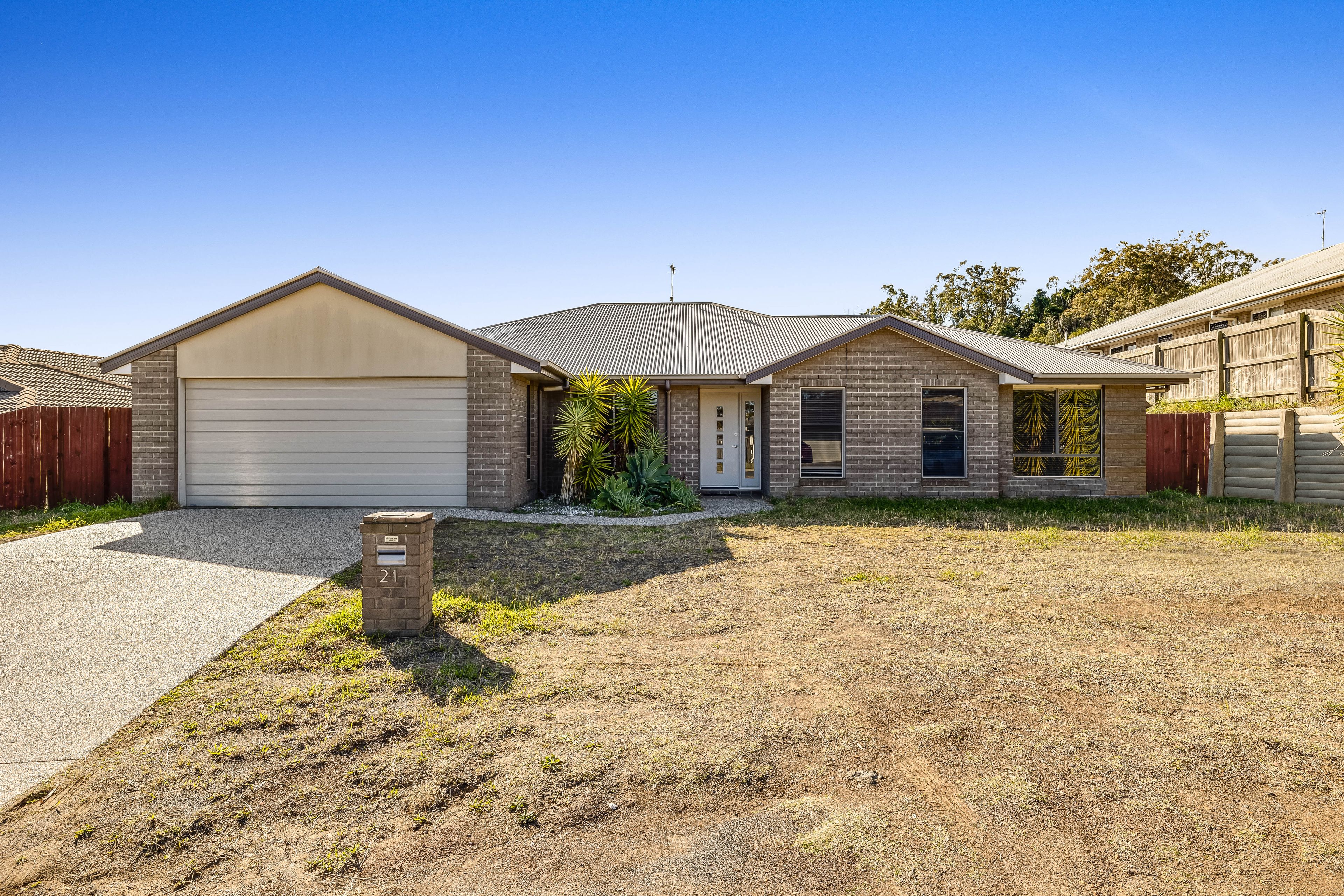 21 Cooranga Street, Glenvale QLD 4350