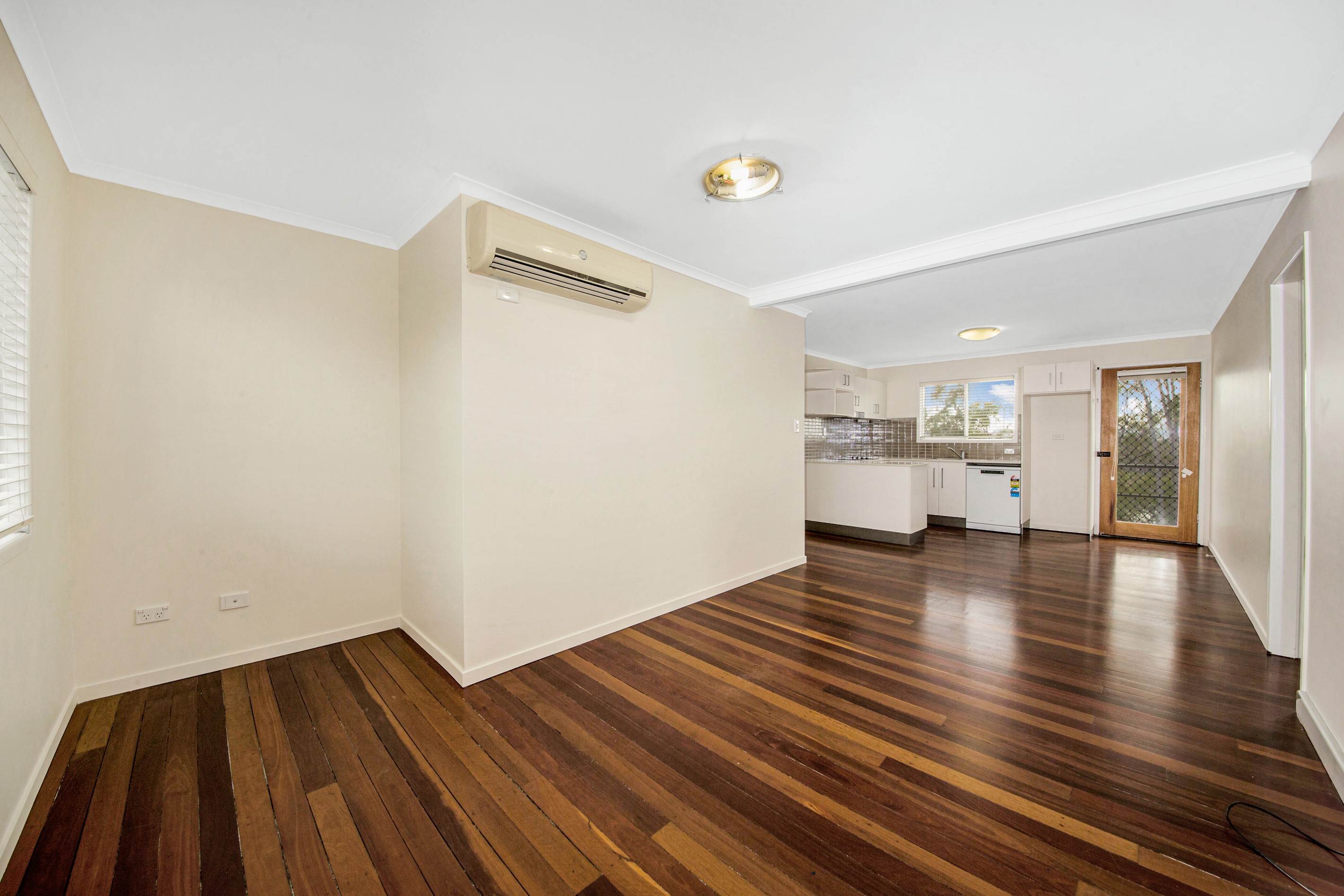 1/33 Watt Street, West Gladstone, QLD 4680