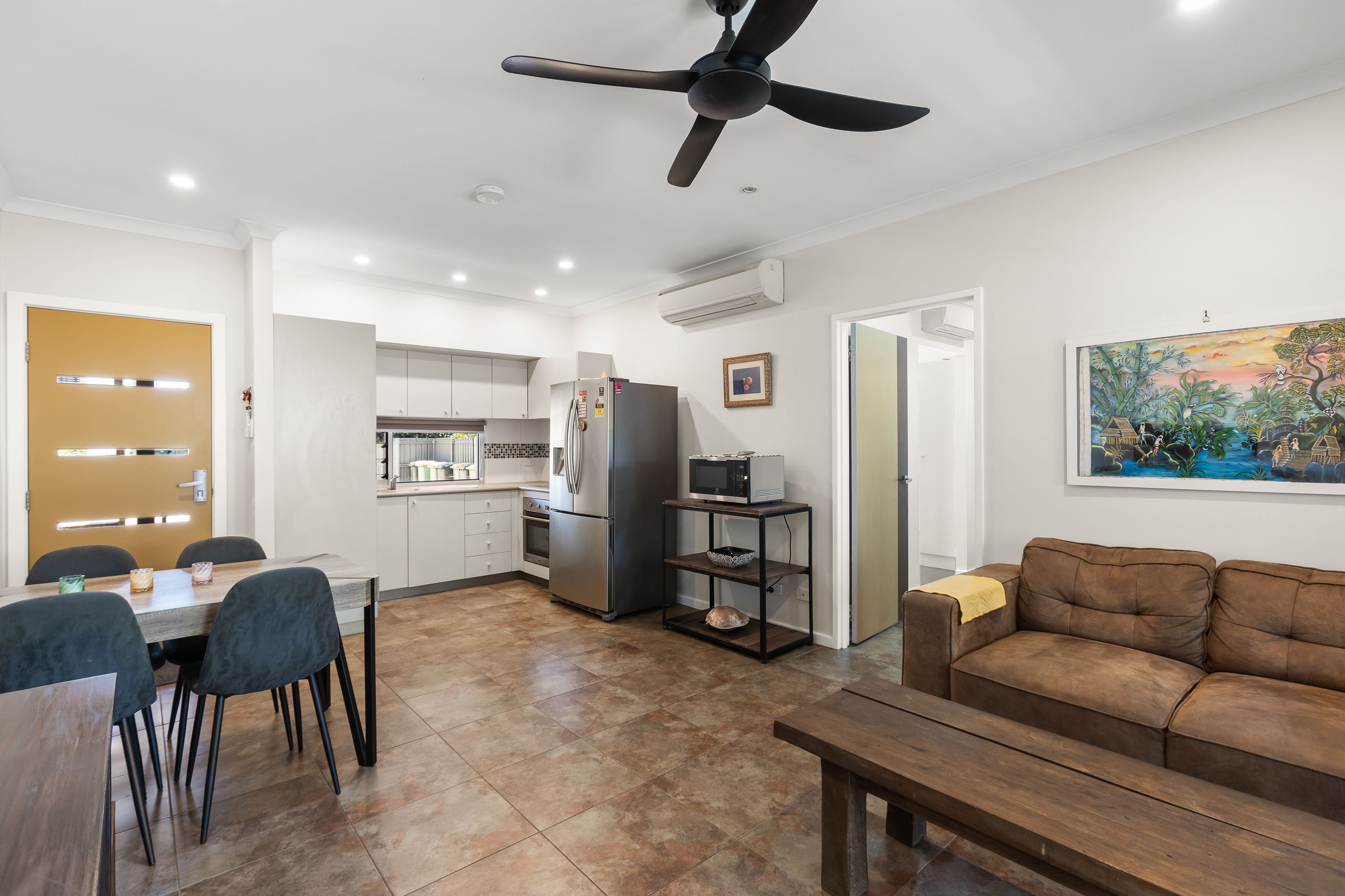 1/14 Coghlan Street — photo 3 of 17