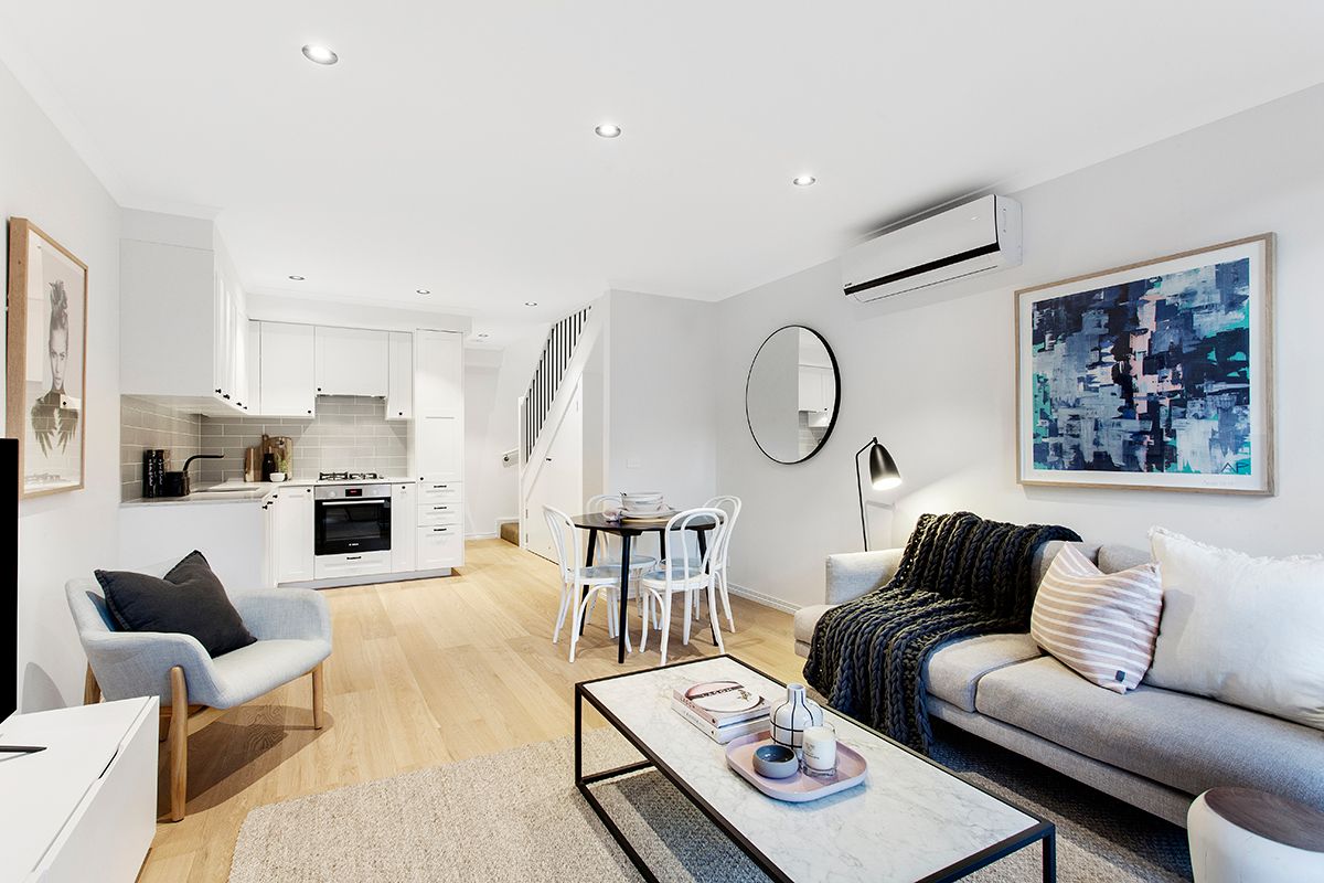 2/1A Kokaribb Road, Carnegie, VIC 3163