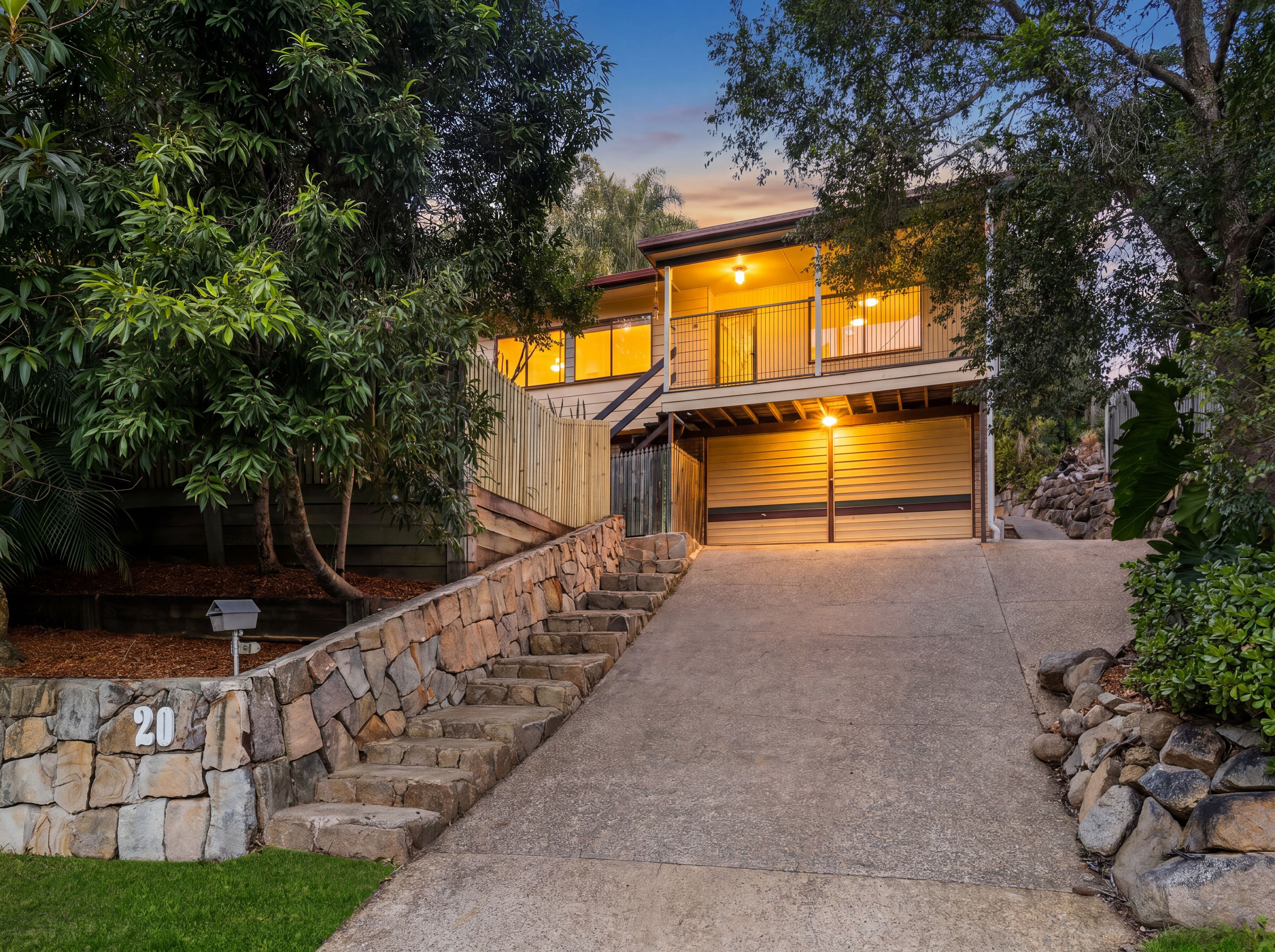 20 Yathong Court, Arana Hills, QLD 4054