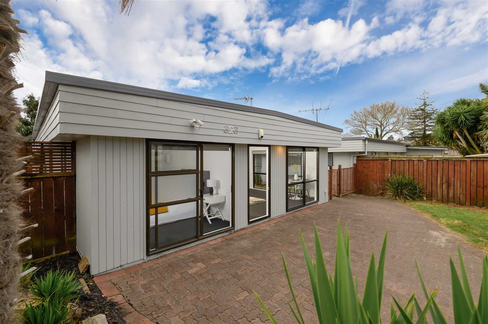 323 Bucklands Beach Road, Bucklands Beach, Manukau City