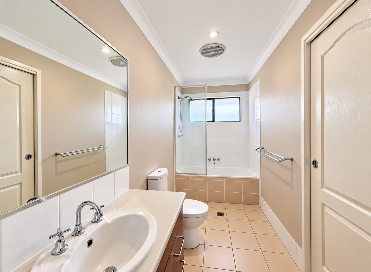 1/6 Shoesmith Close — photo 9 of 10