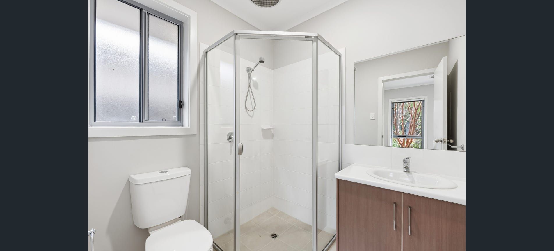 8 Mcewen Road — photo 10 of 12