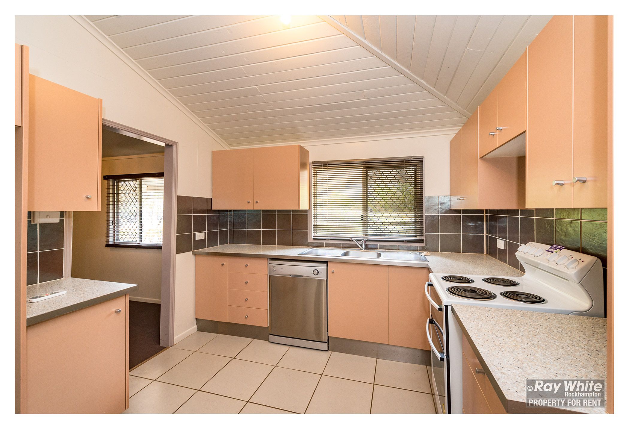 35 Macalister Street, Park Avenue, QLD 4701