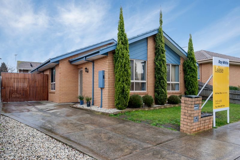 2a Pickworth Drive, Mill Park, VIC 3082