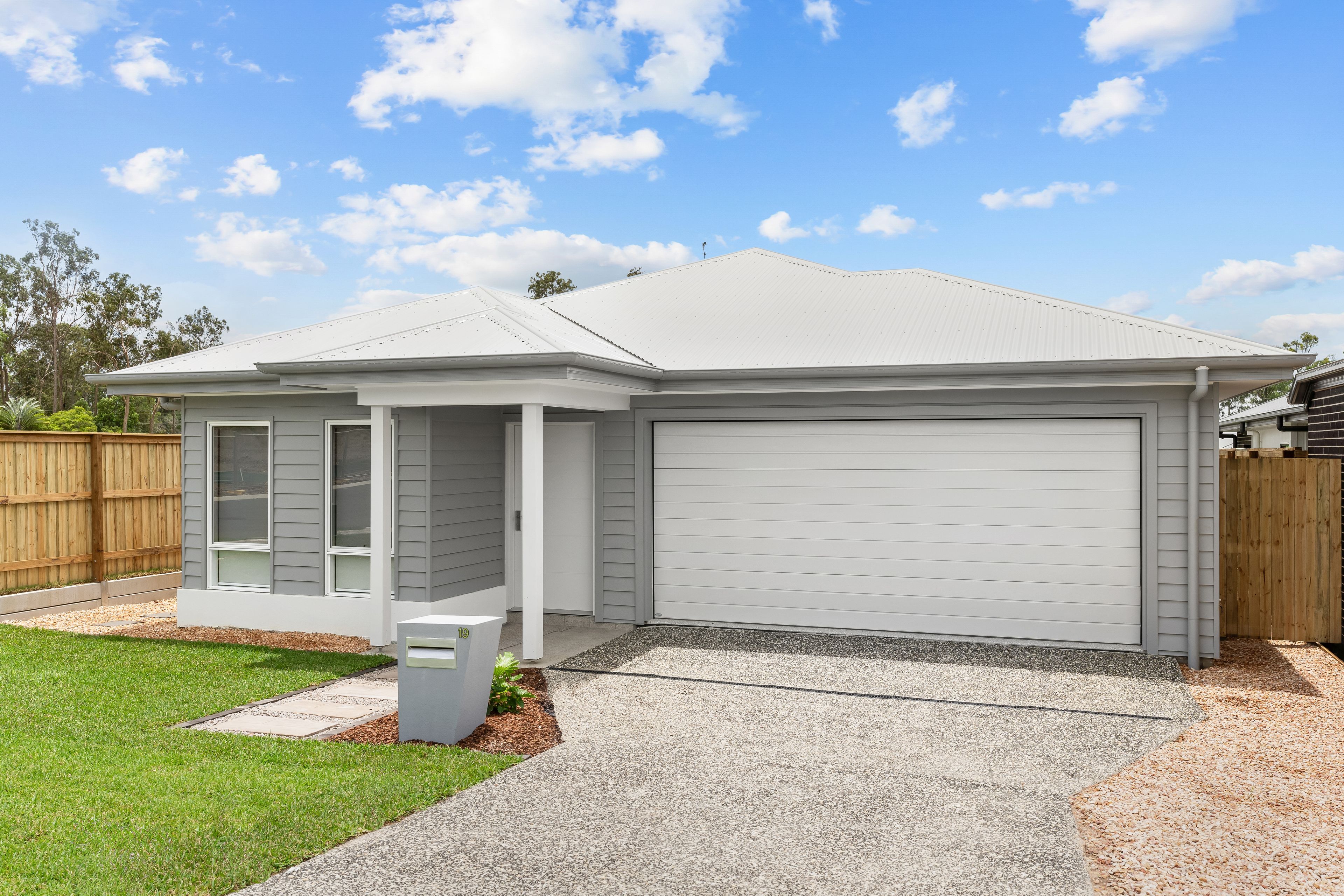 19 Watertower Street, Park Ridge, QLD 4125
