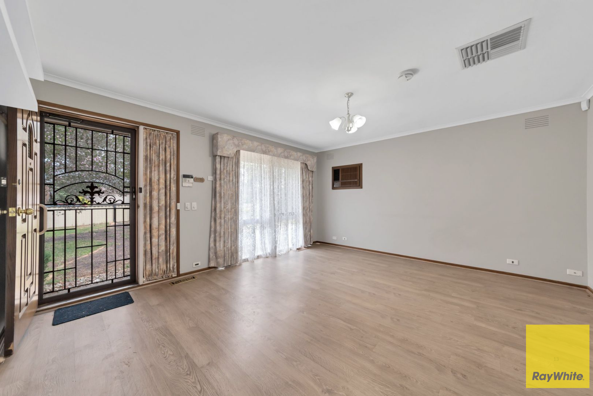 2 Coolabah Court — photo 13 of 16