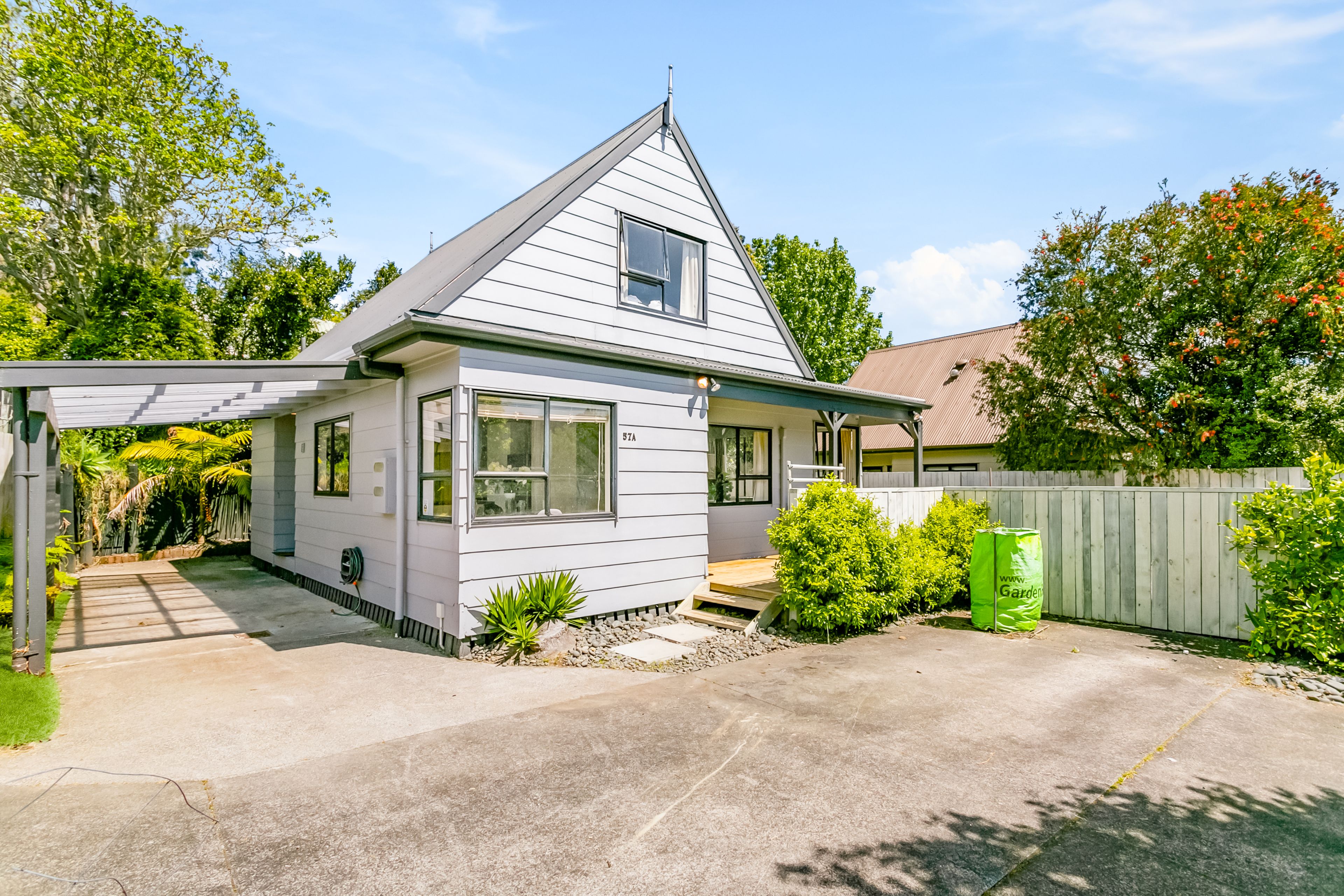 57A Hale Crescent, Glenfield, North Shore City
