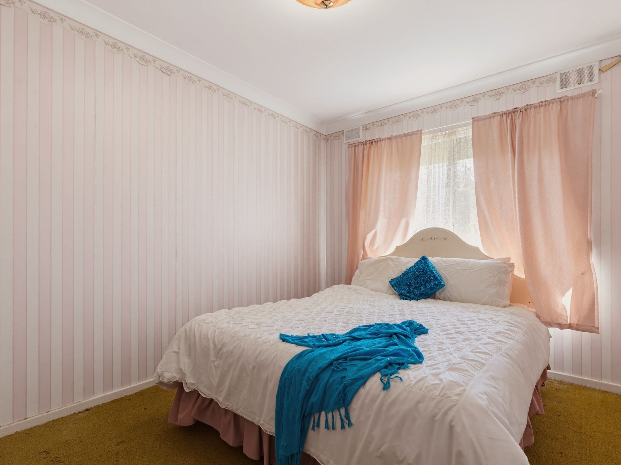 8 Hurley Grove — photo 10 of 16