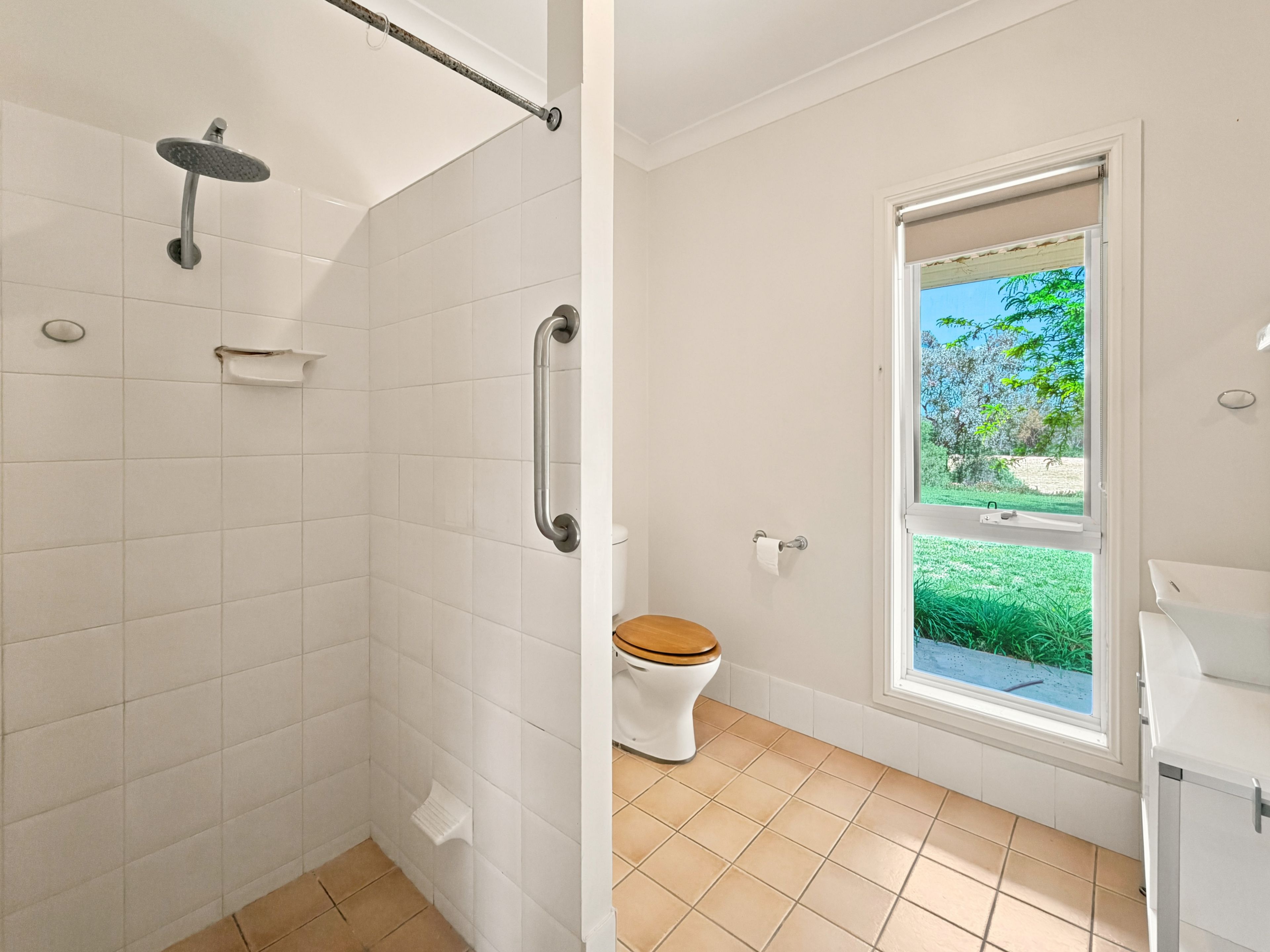 220 Macquarie View Road — photo 11 of 20