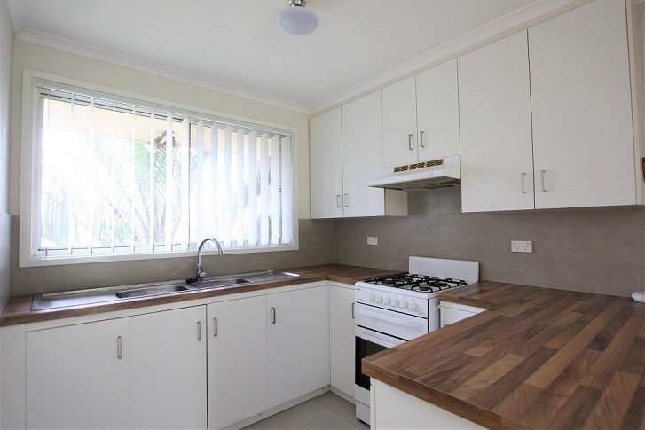 4 Colevile Place, Rosemeadow, NSW 2560