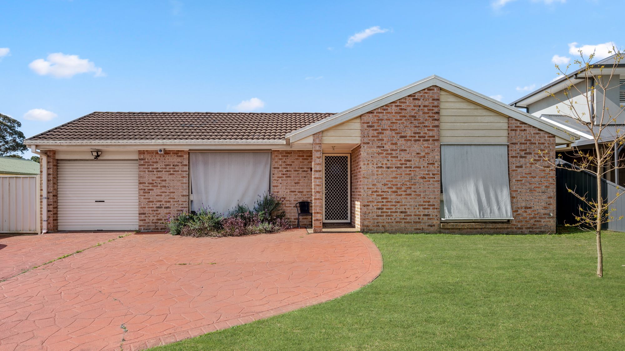 343 Welling Drive, Mount Annan NSW 2567
