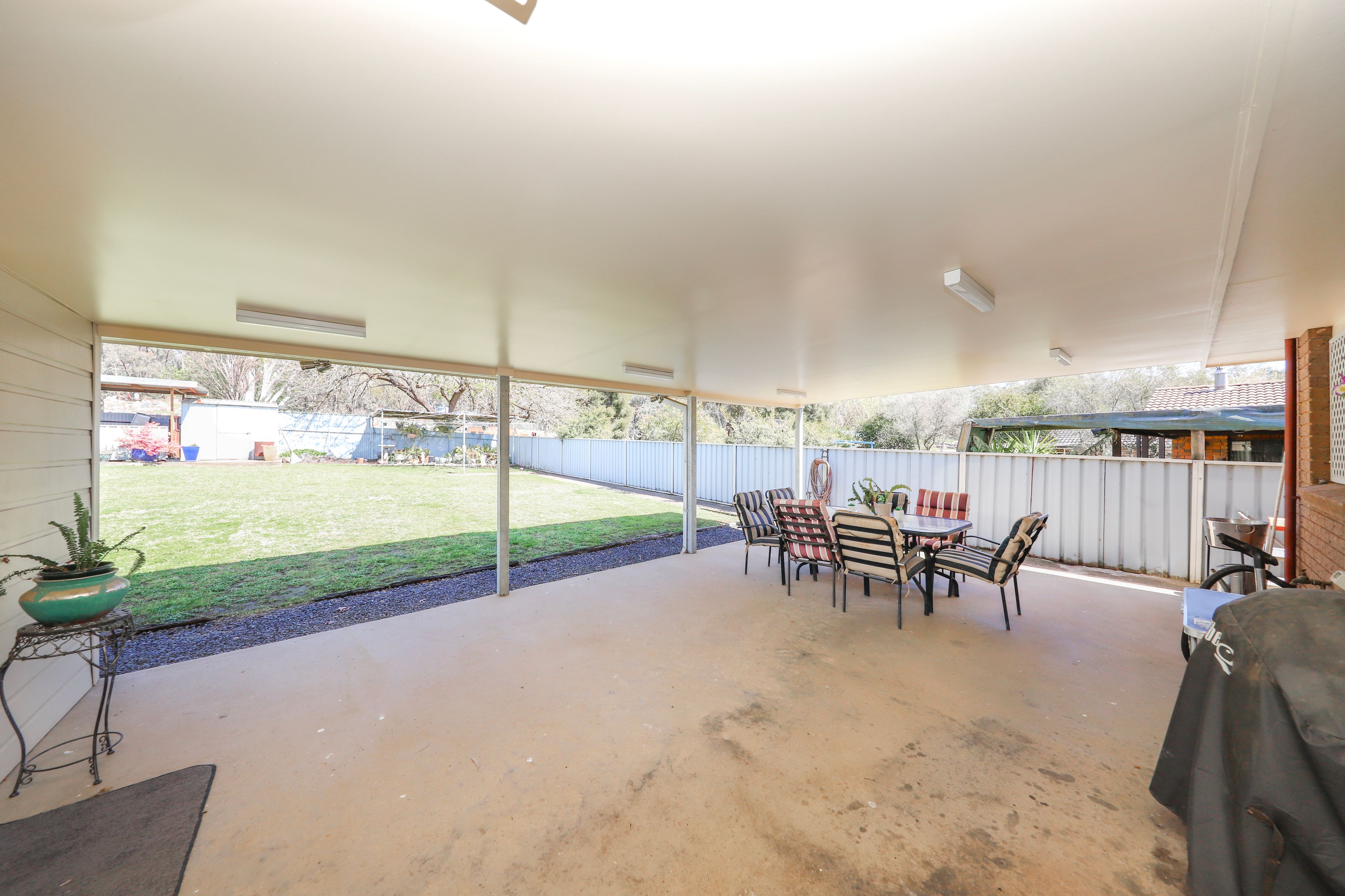 15 Wattle Crescent — photo 12 of 13