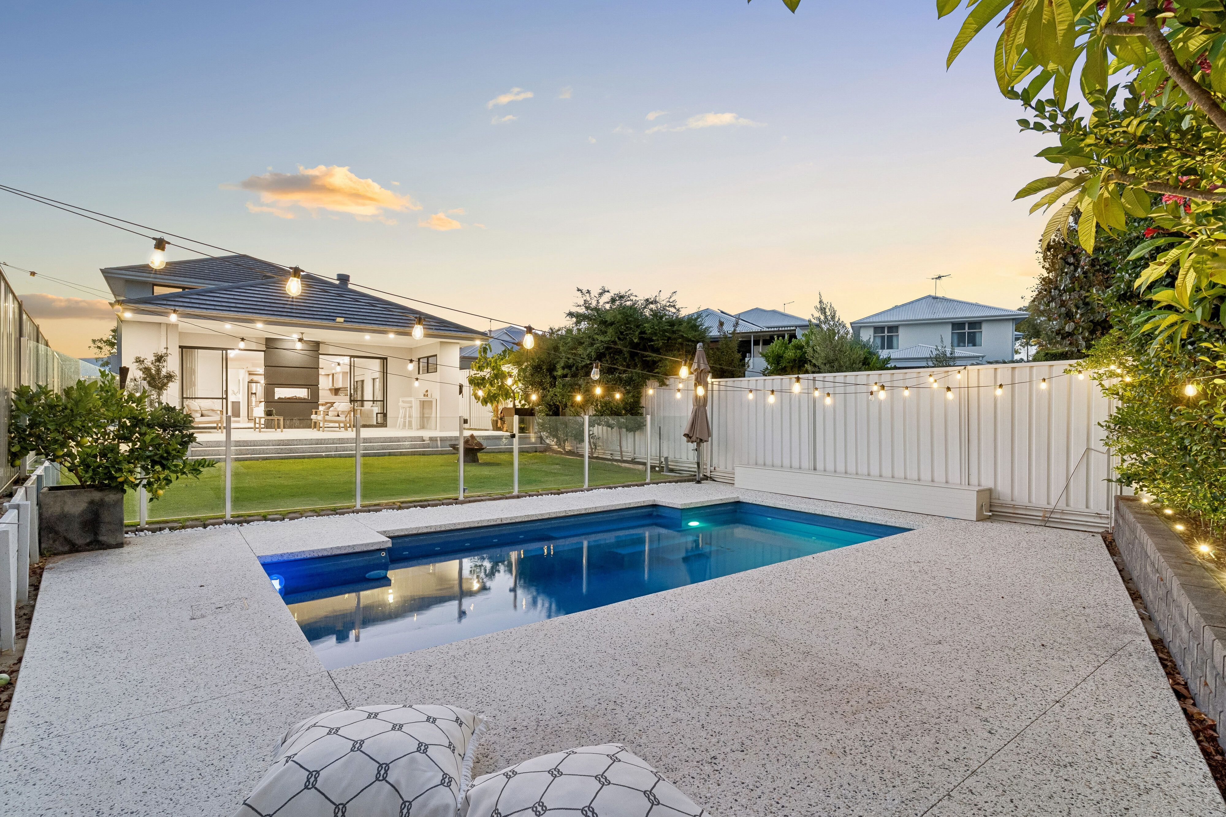 42 Crawshaw Crescent, Manning, WA 6152