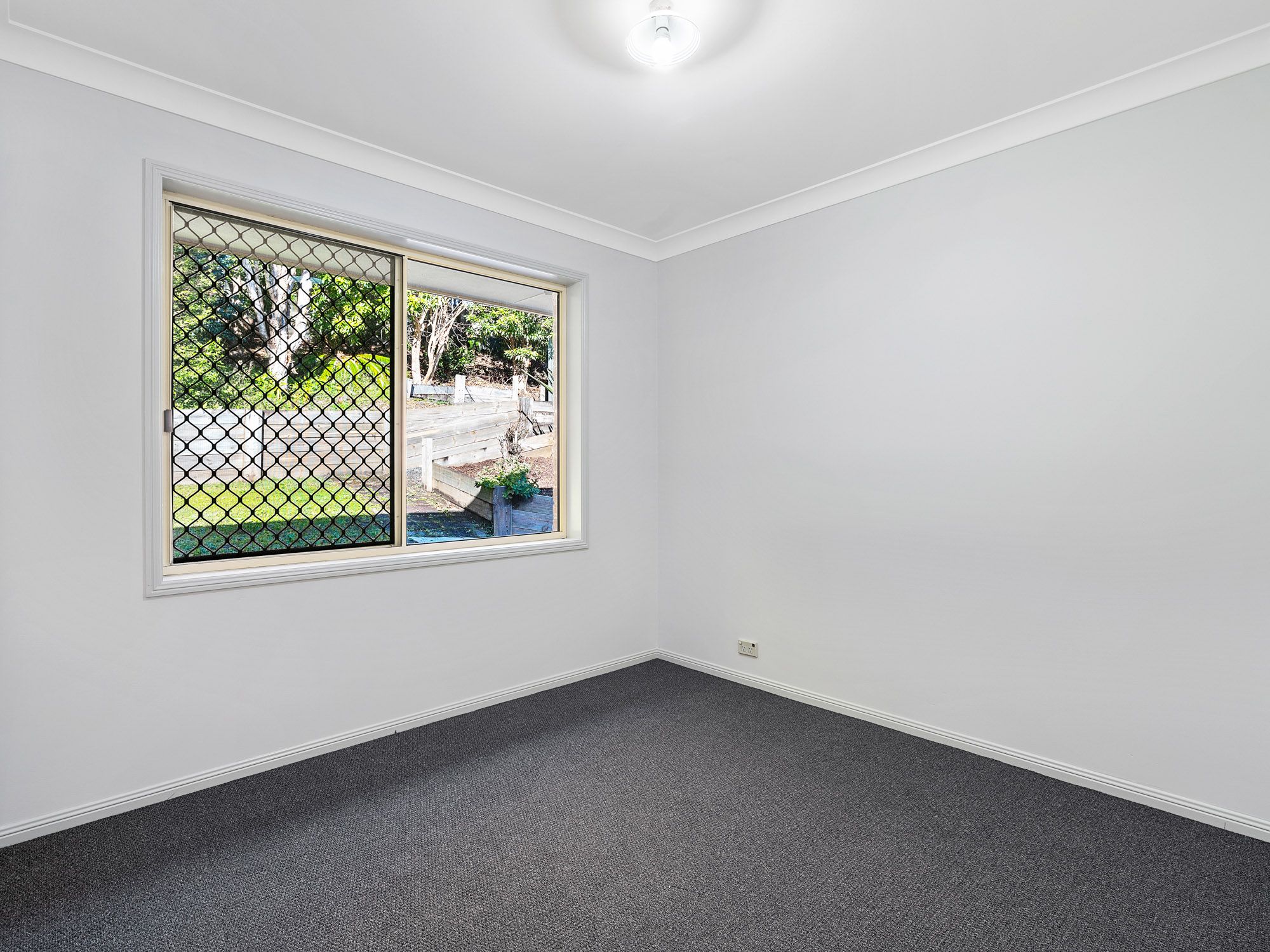 19 Pendara Crescent — photo 8 of 12