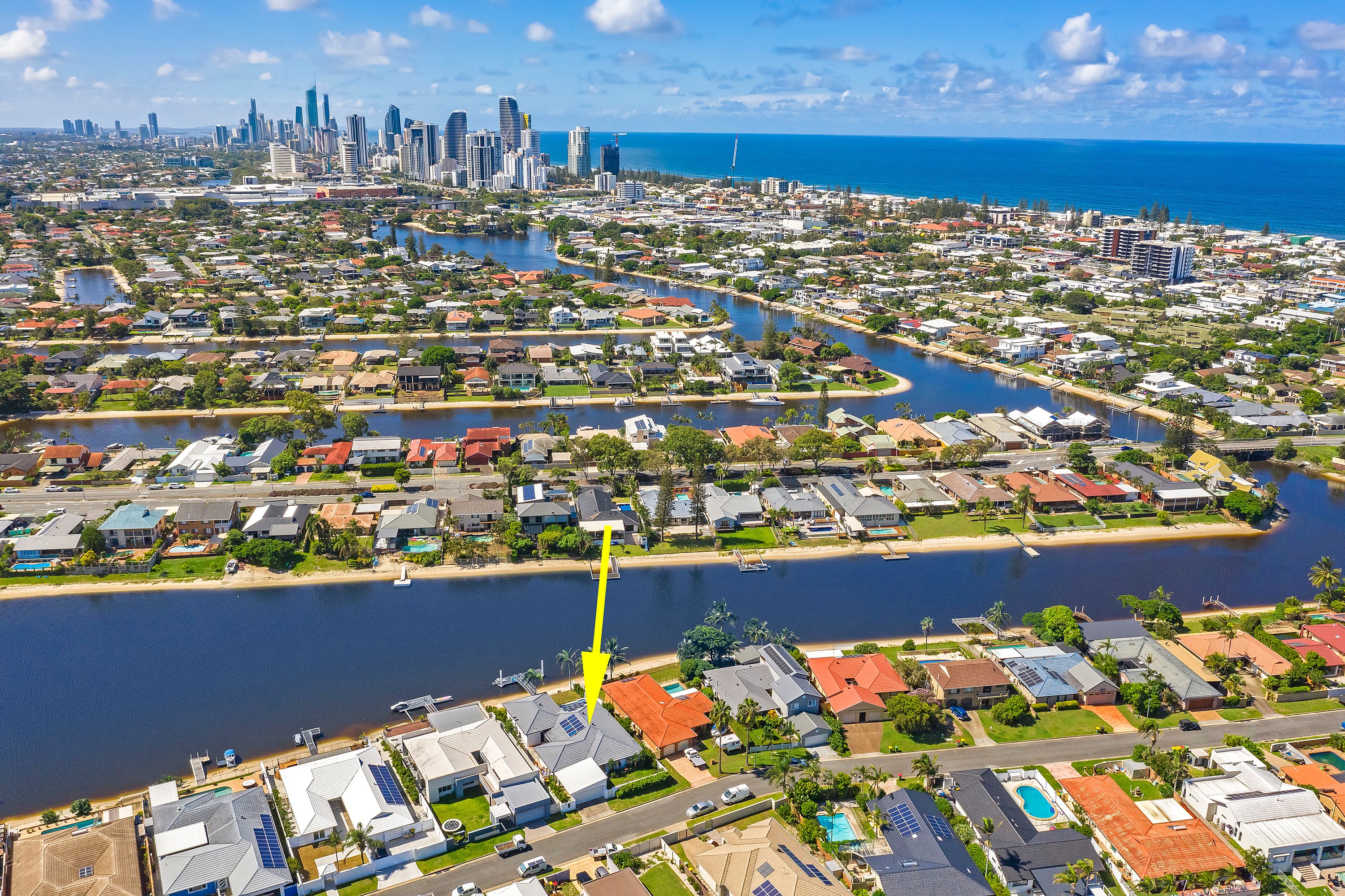 14 Weatherly Avenue, Mermaid Waters, QLD 4218