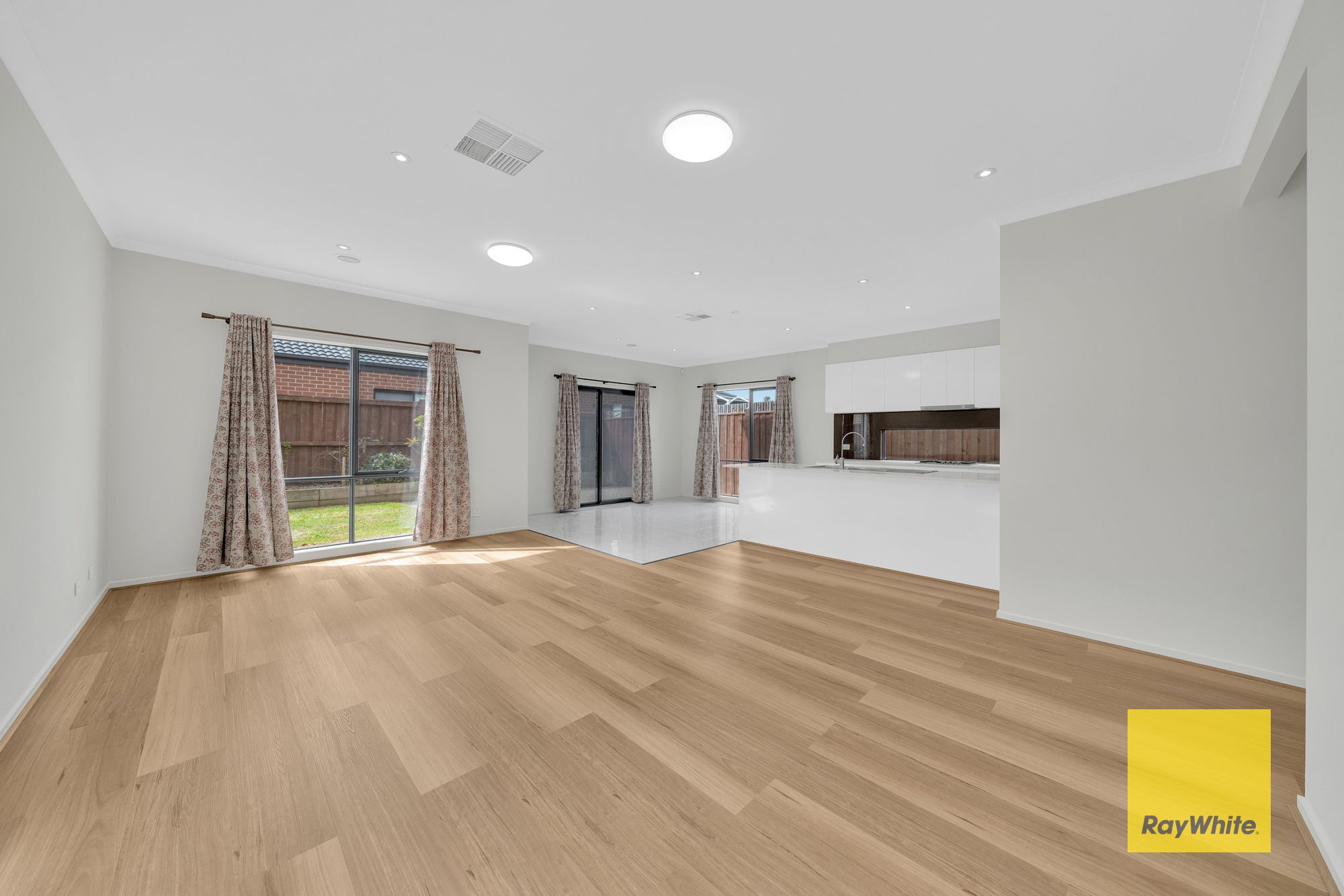 4 Picnic Street — photo 6 of 13