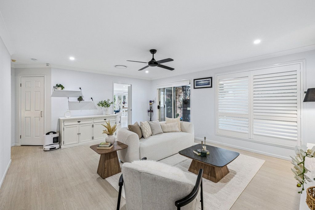 2 Lyrebird Street — photo 9 of 23