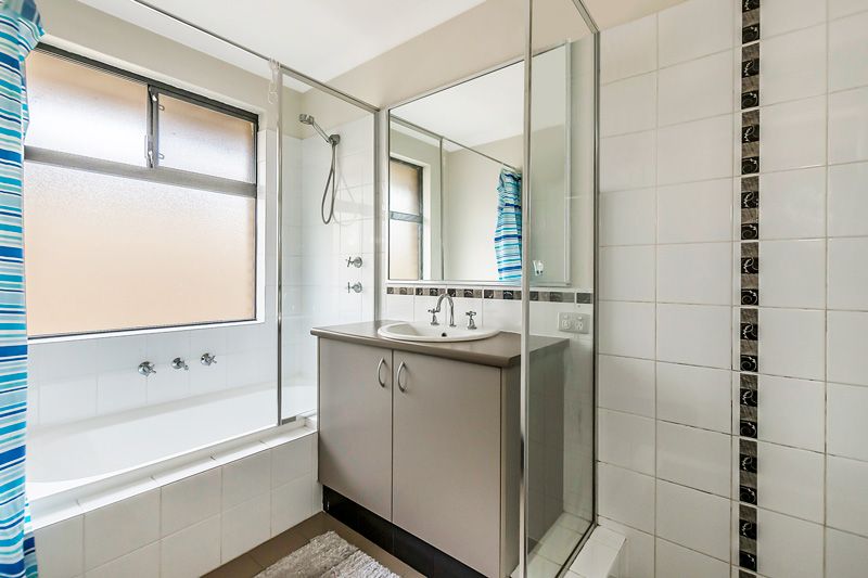 14 Hayeswater Circuit, Waikiki, WA 6169