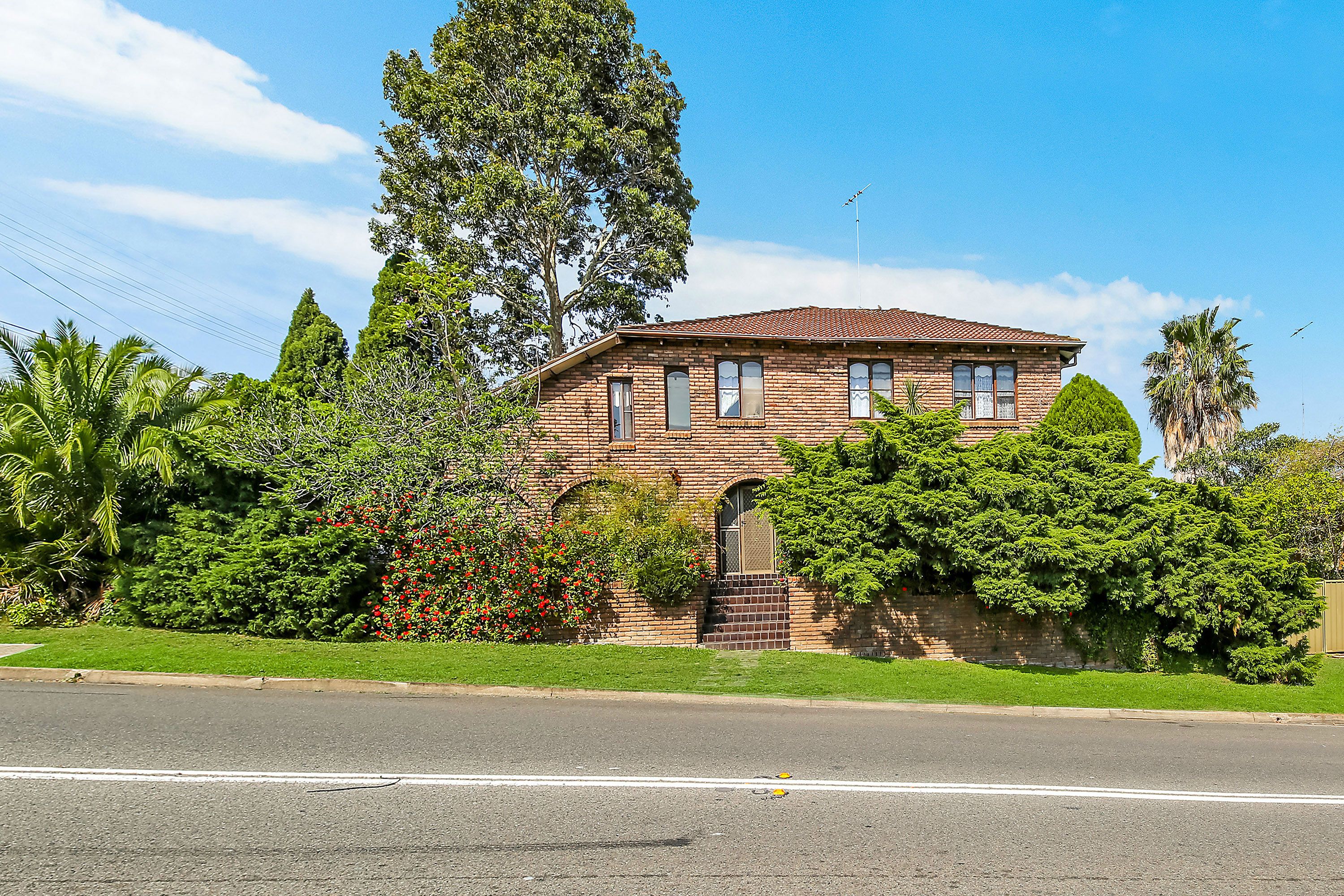 350 Marion Street