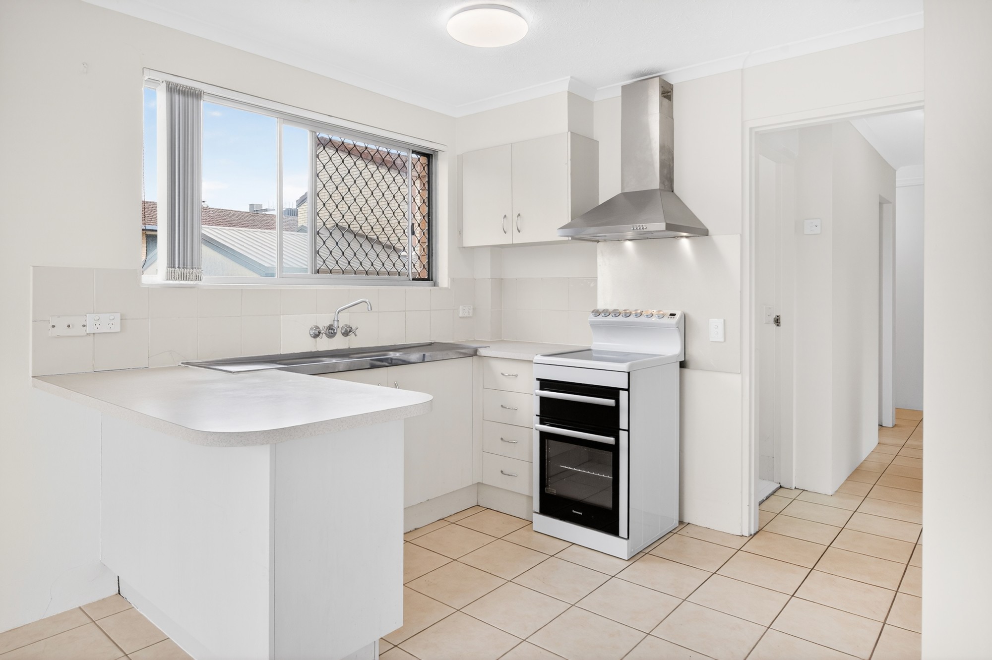 2/25 White Street, Southport, QLD 4215