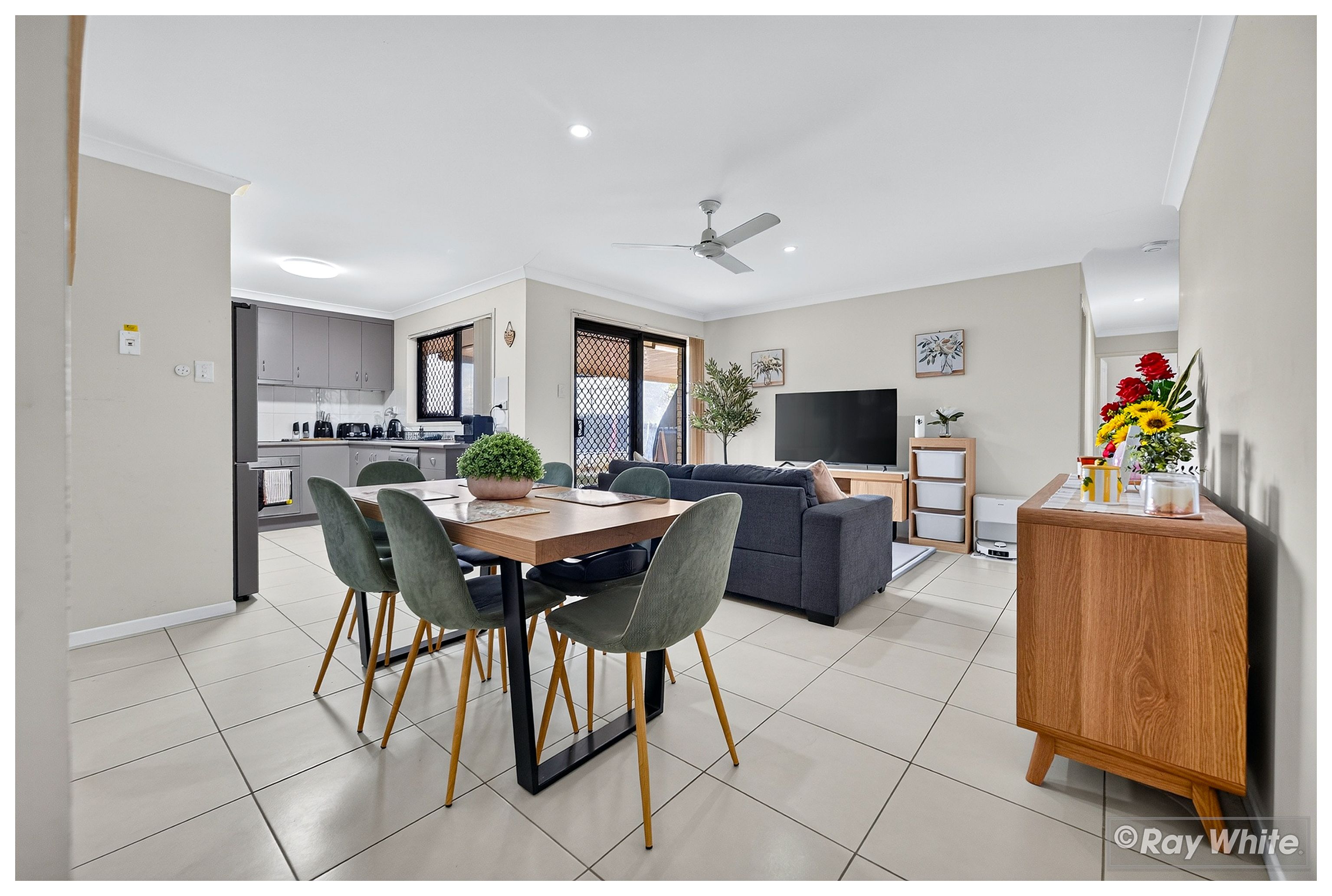 19 Doongarra Crescent — photo 5 of 30